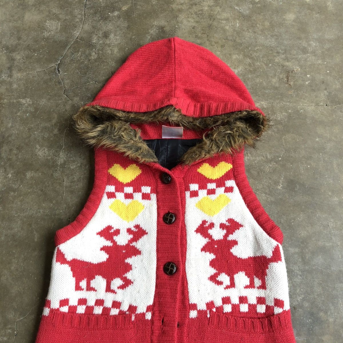 Japanese Brand 2000s Coelu Knit Deer Motif Fur Vest Red Ifsix Lgb Style Size US S / EU 44-46 / 1 - 2 Thumbnail