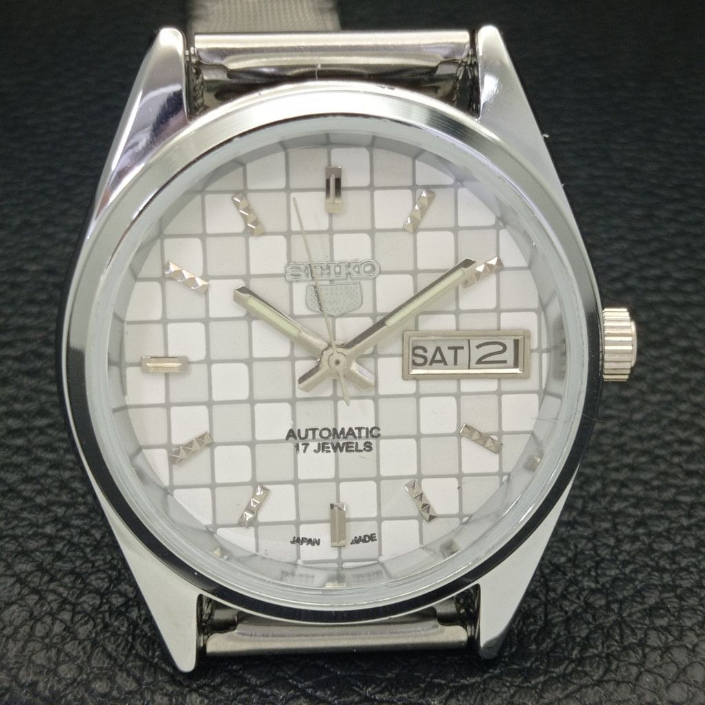 Seiko REFURBISHED VINTAGE SEIKO 5 AUTO JAPAN MENS WATCH a440233 Size 38 - 3 Thumbnail