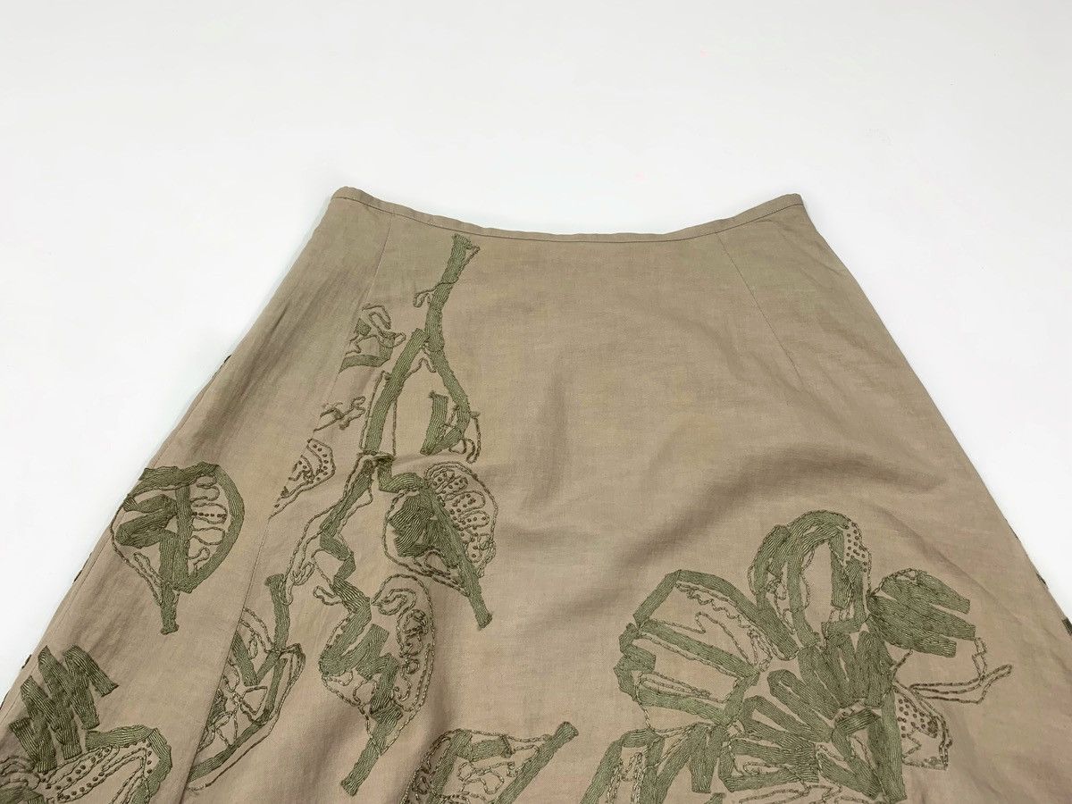 Dries Van Noten DRIES VAN NOTEN Embroidered flowers linen skirt 00s vintage Size 26" / US 2 / IT 38 - 17 Thumbnail