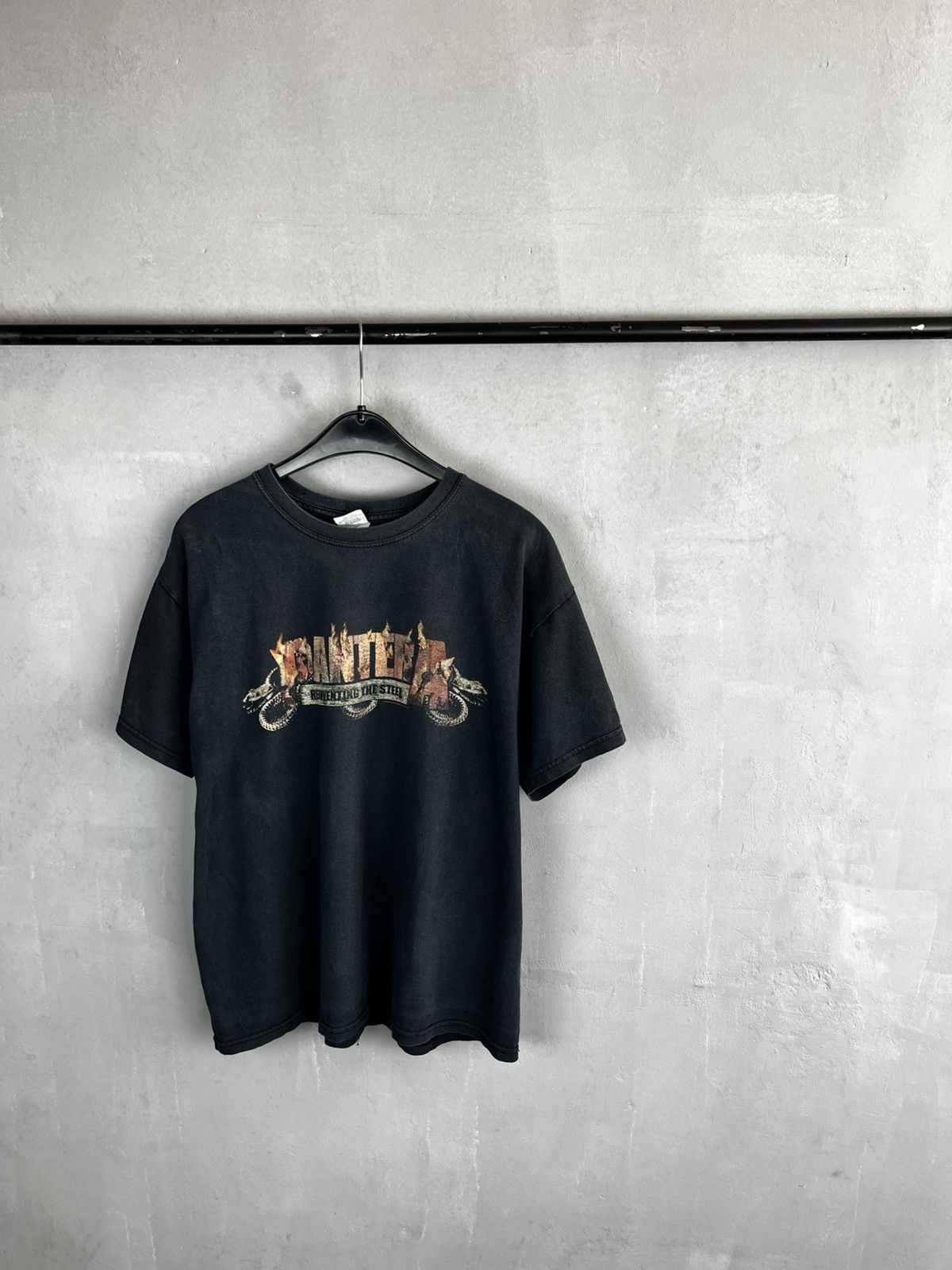 Band Tees Vtg Gildan Pantera T-Shirt 2005 Heavy Cotton Black Size L Size US L / EU 52-54 / 3 - 5 Thumbnail