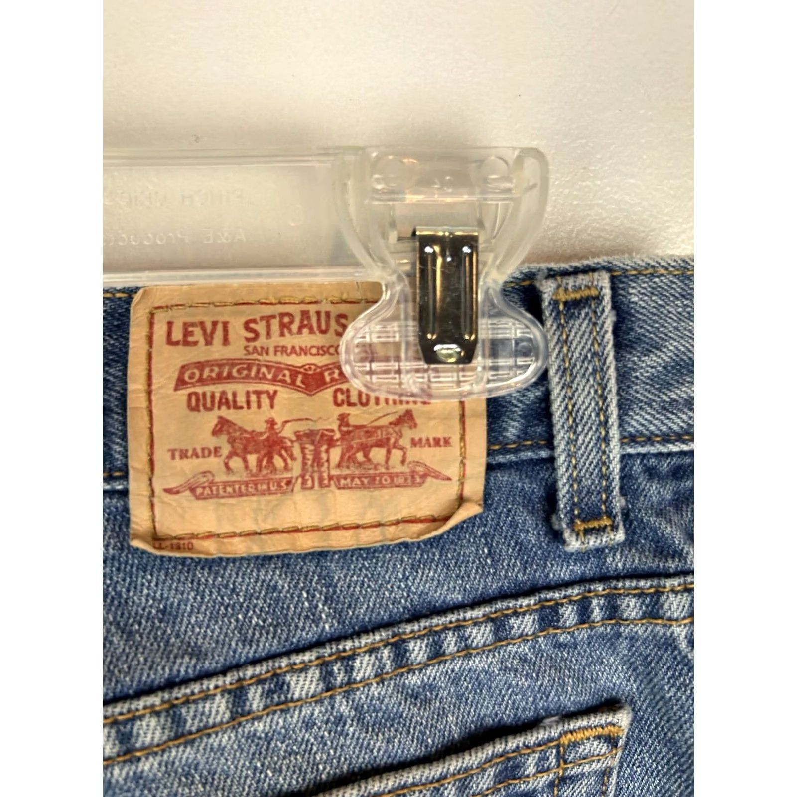 Levi's VINTAGE Levi's 550 Jeans Womens 12 31X30 Blue Relaxed Fit Tapered Denim Y2K Size 34" / US 12 / IT 48 - 3 Thumbnail