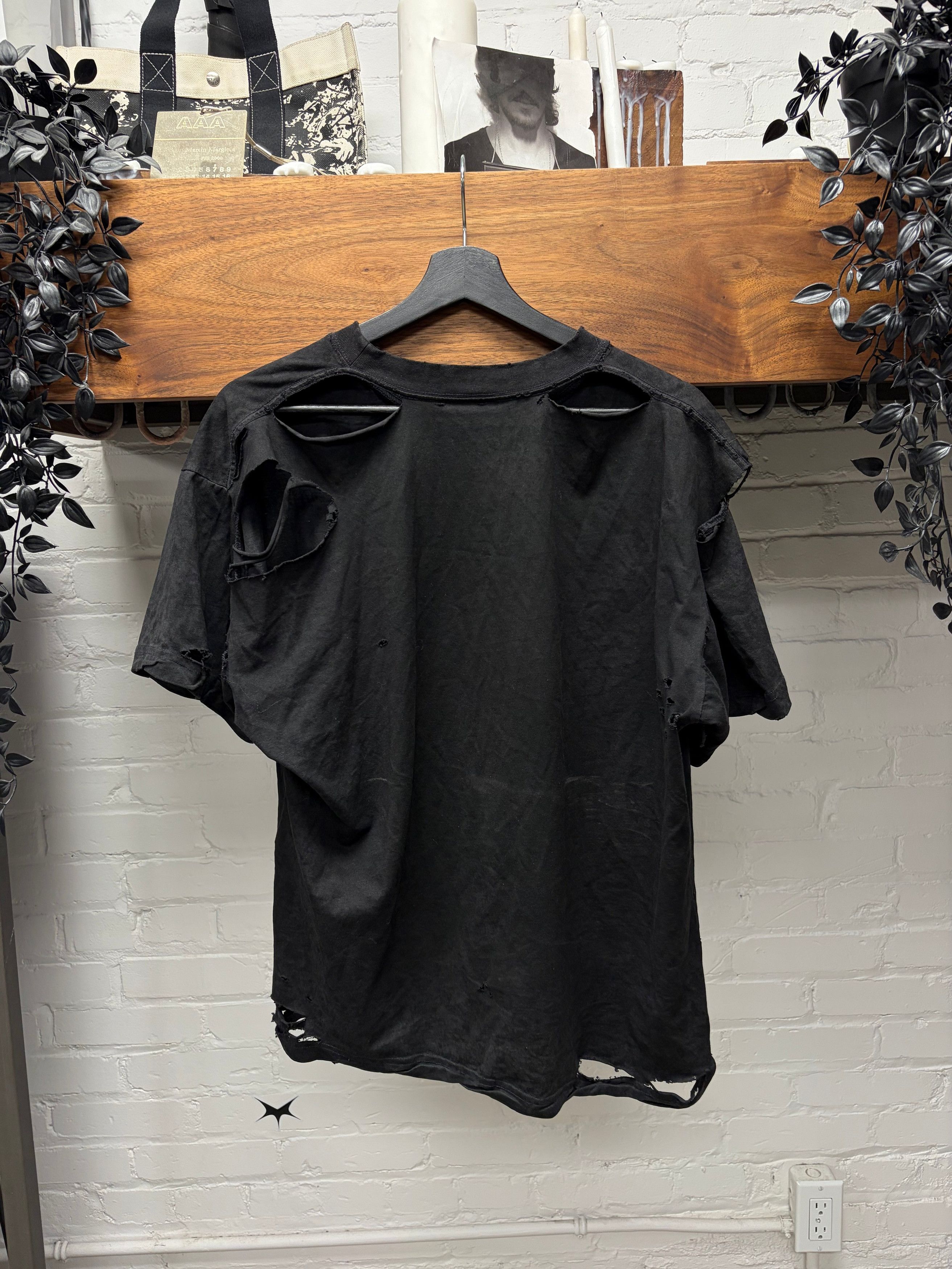 Balenciaga AW2025 Balenciaga ‘Emo Team’ Distressed Black Logo T-Shirt Size US M / EU 48-50 / 2 - 4 Thumbnail