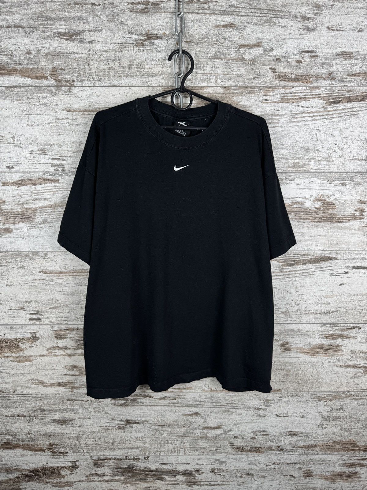 Nike × Vintage Mens Nike swoosh black T-shirt center logo y2k tee Japanese Size US XL / EU 56 / 4 - 2 Thumbnail