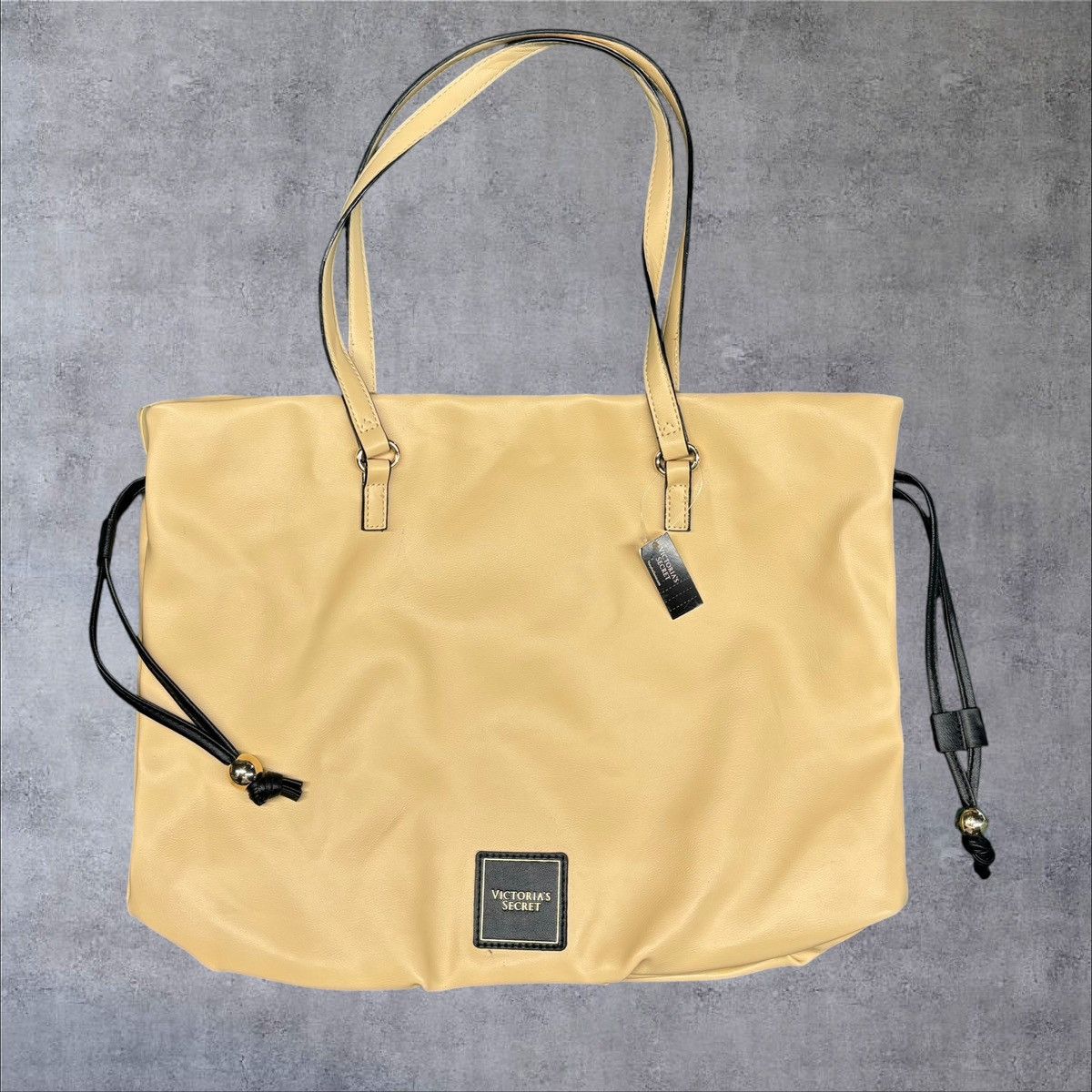 Victoria's Secret Beige Victoria’s Secret Leather Tote bag Size ONE SIZE - 1 Thumbnail