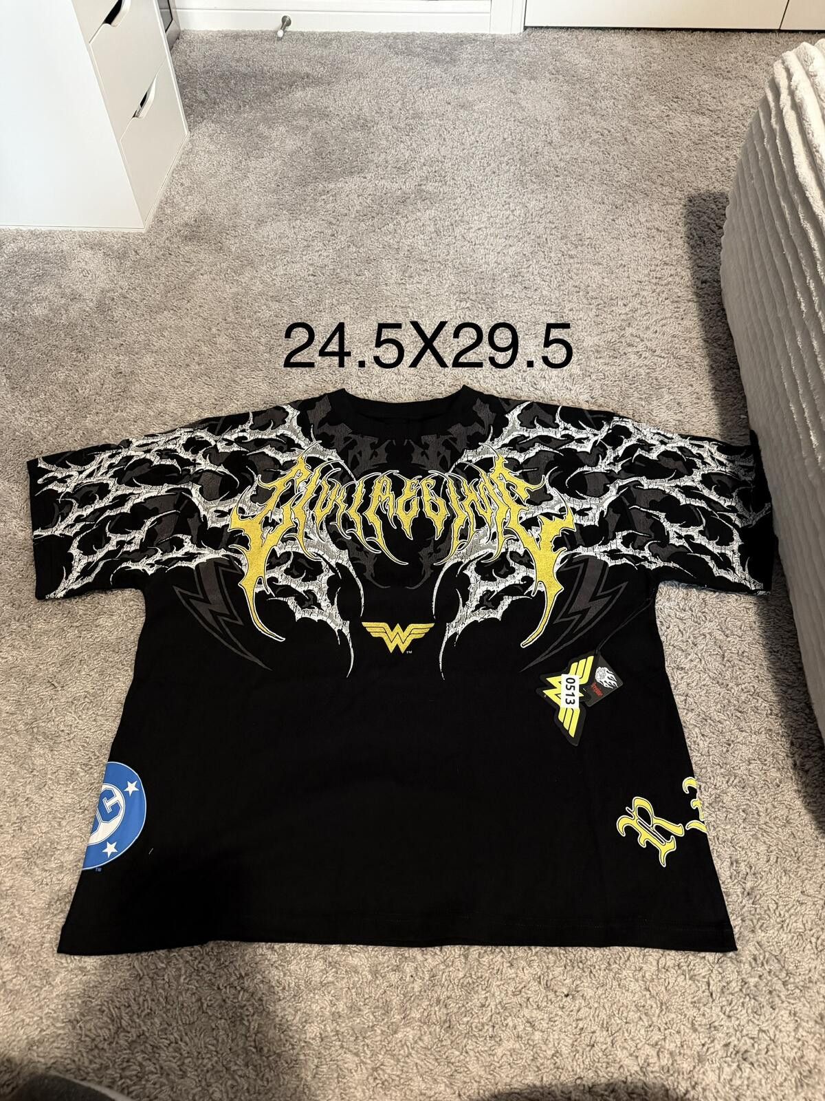 Civil Regime Civil Regime X Wonder Woman DCeased Size Large Size US L / EU 52-54 / 3 - 2 Thumbnail
