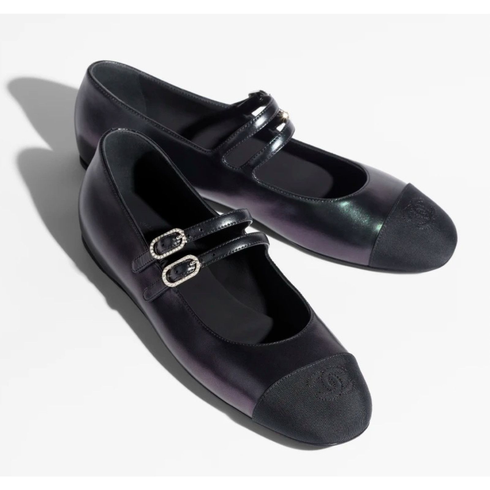 Chanel Chanel 24S Iridescent Black Double Strap Pearl CC Logo Size US 8 / IT 38 - 1 Thumbnail