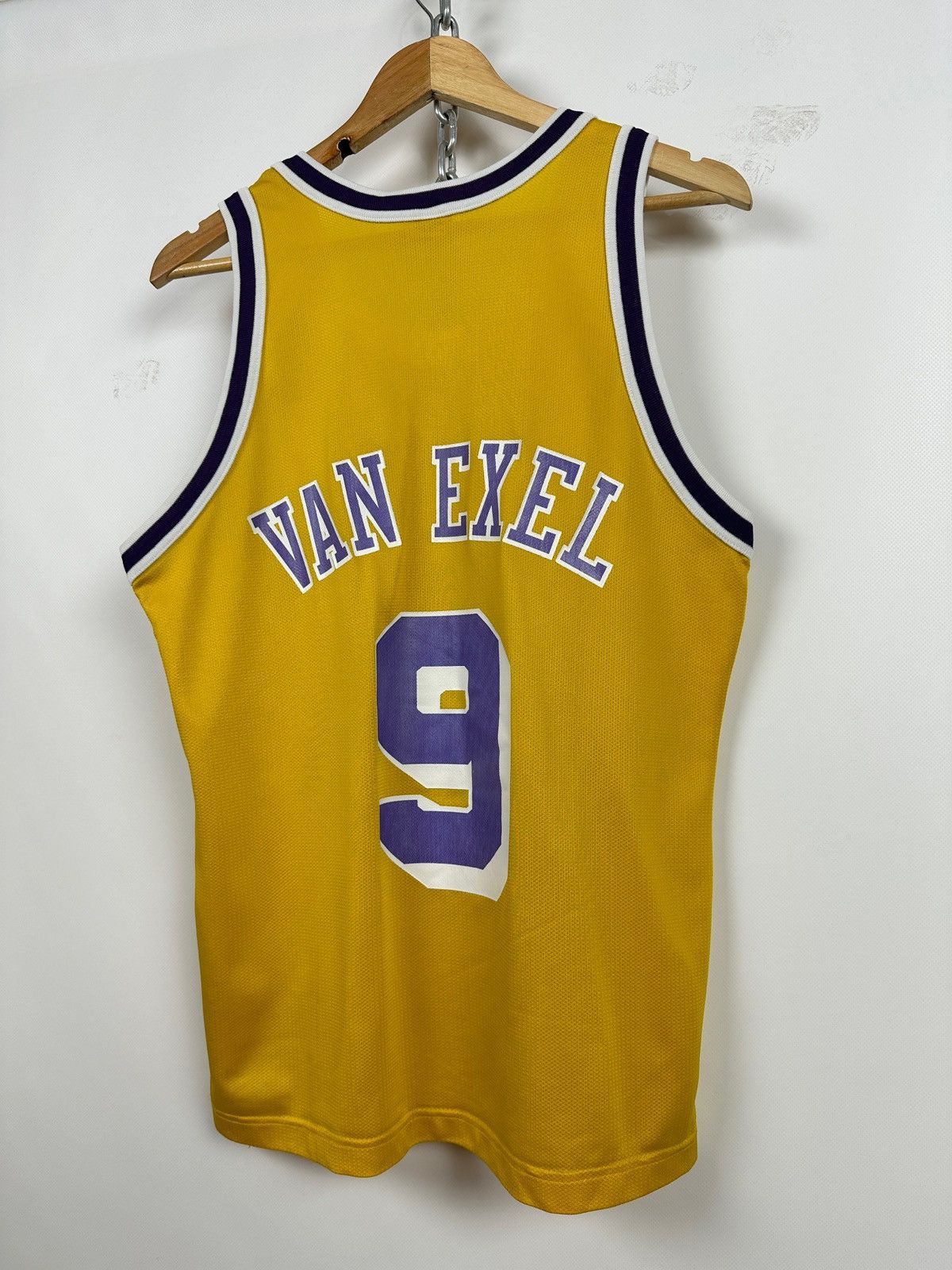 Champion Vintage Los Angeles Lakers Champion Van Exel #9 Jersey Size US S / EU 44-46 / 1 - 13 Thumbnail