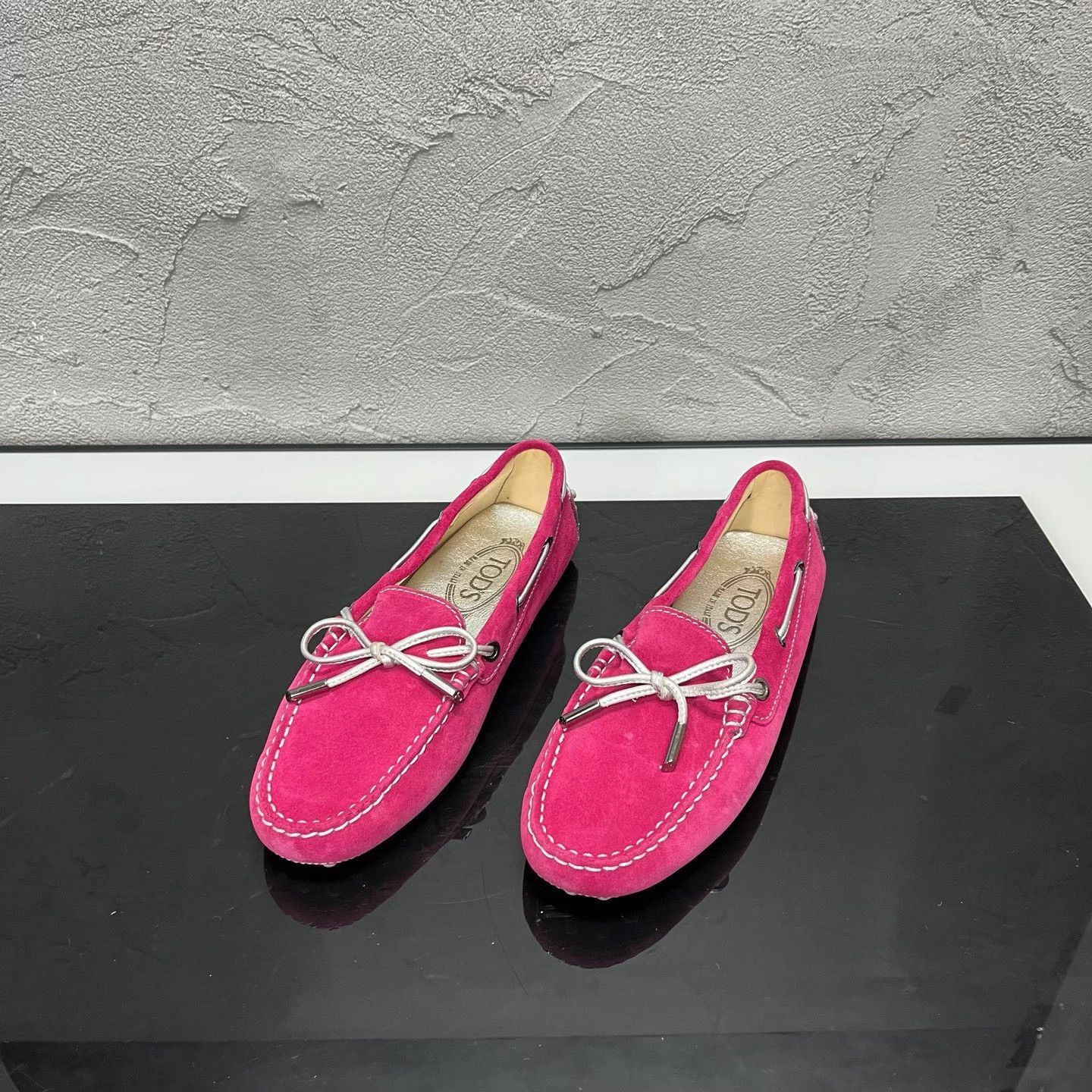Tod's TOD'S Gommino loafers 36.5 EU like new tried once Size US 5.5 / IT 35.5 - 1 Thumbnail