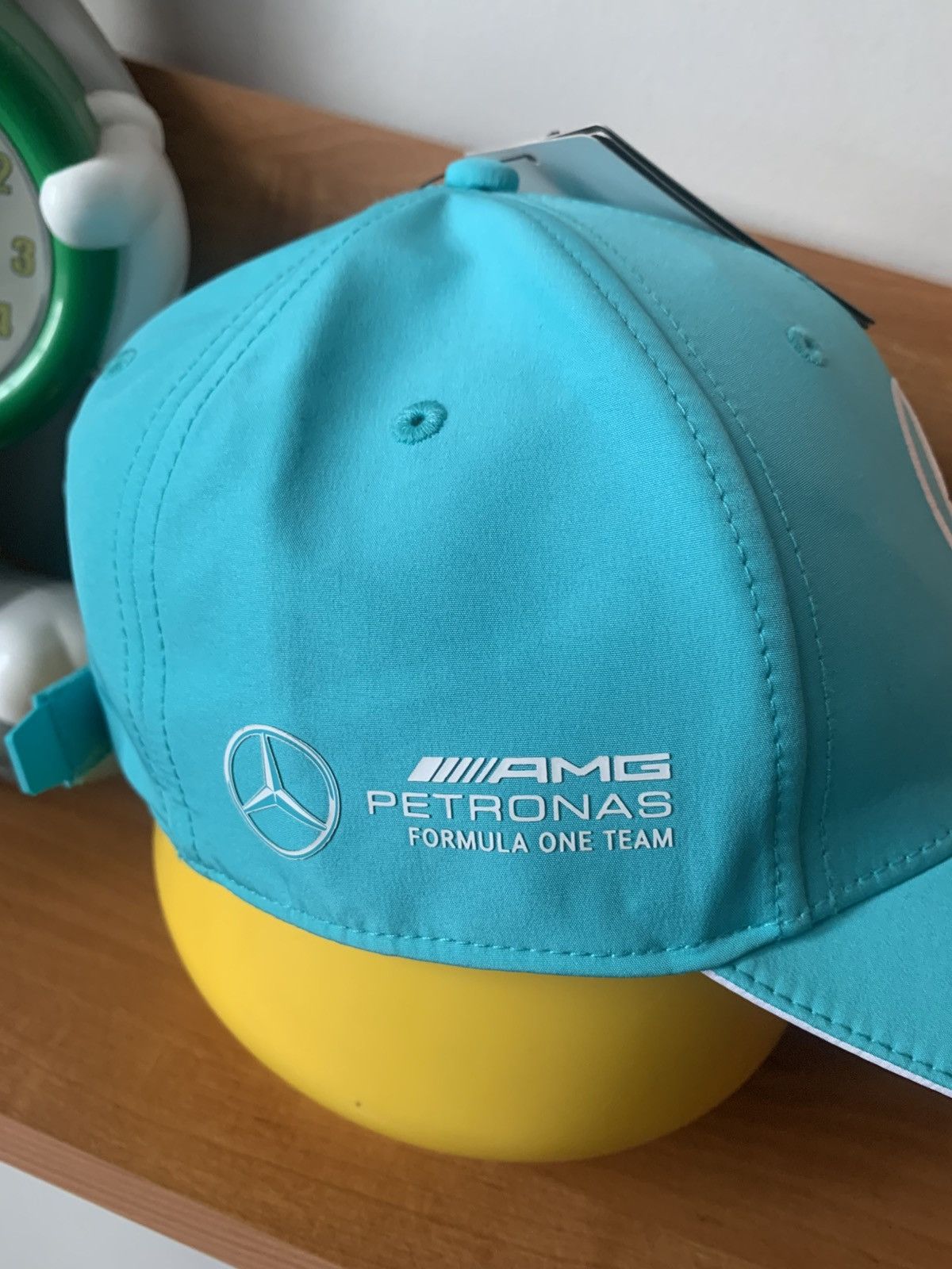 Formula 1 × Mercedes-Benz BNWT Mercedes-AMG Petronas Formula One Team Racing Cap Size ONE SIZE - 2 Thumbnail