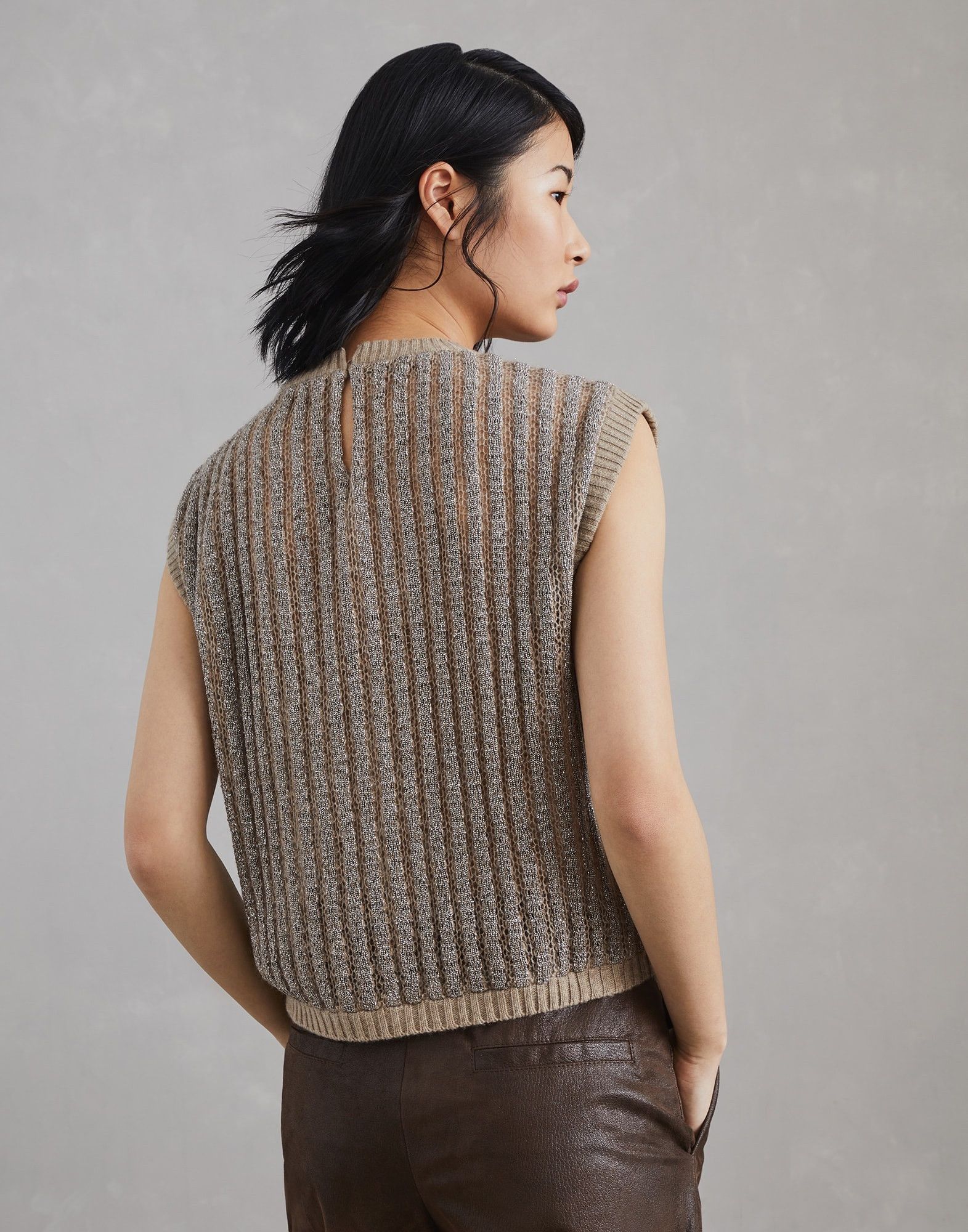 Brunello Cucinelli o1la1rc1a1025 Knitted Vest in Beige Size L / US 10 / IT 46 - 2 Thumbnail