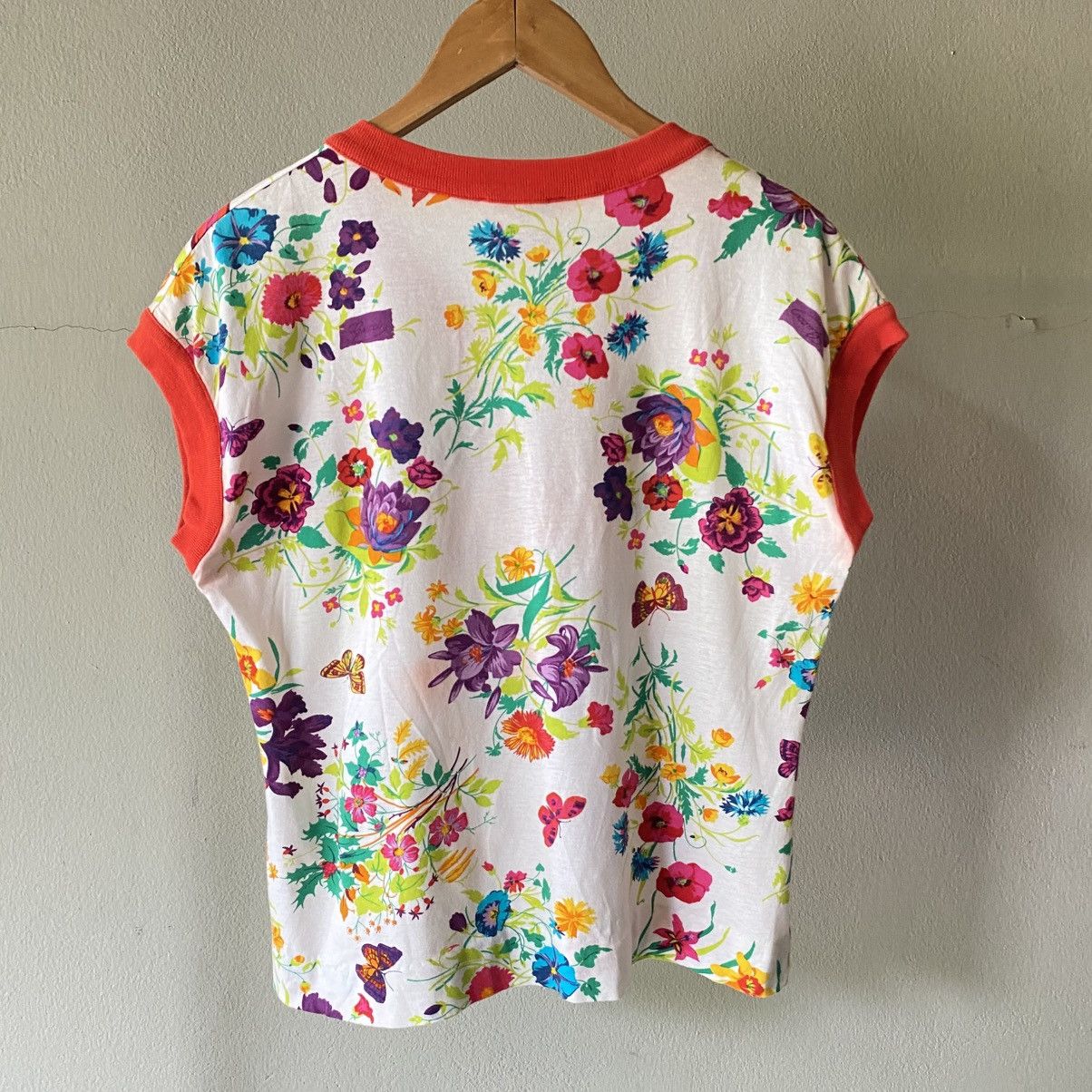 Gucci GUCCI Floral Tee with Red Trim & Bow Size M / US 6-8 / IT 42-44 - 21 Thumbnail