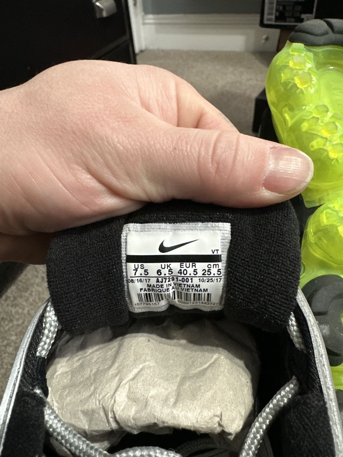 Nike Air Vapormax ‘97 Size US 7.5 / EU 40-41 - 6 Thumbnail