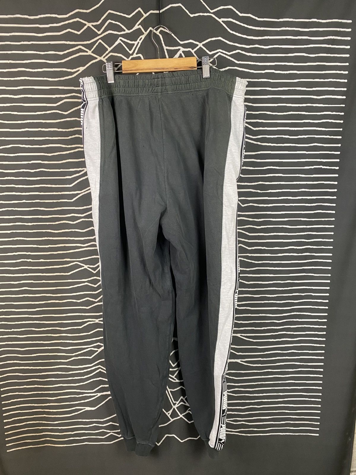 Puma Vintage Puma Hit Union Side Tape Logo Tracksuit Set Size US XL / EU 56 / 4 - 15 Thumbnail