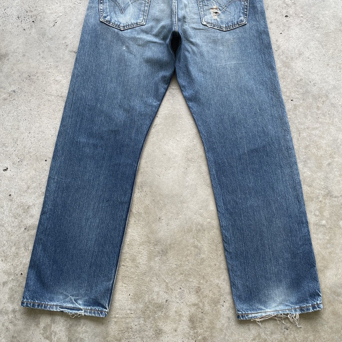 Levi's Vintage Clothing Vintage Levi’s 501 Ripped Faded Jeans Distressed Denim Pants Size US 33 - 11 Thumbnail