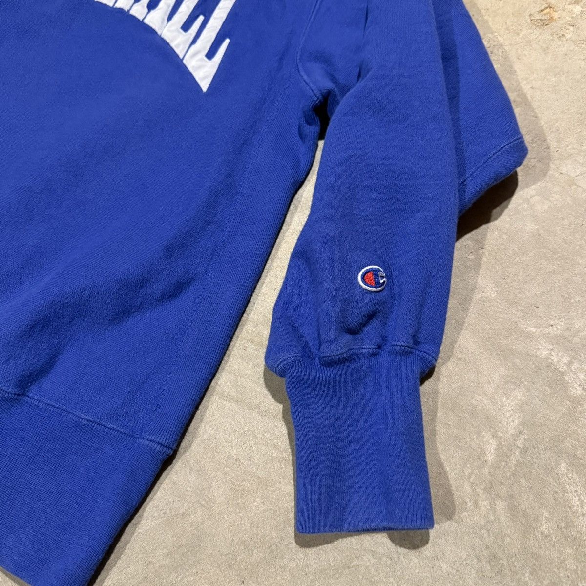 Champion 1990s Champion Reverse Weave Seton Hall University Crewneck Size US L / EU 52-54 / 3 - 4 Thumbnail