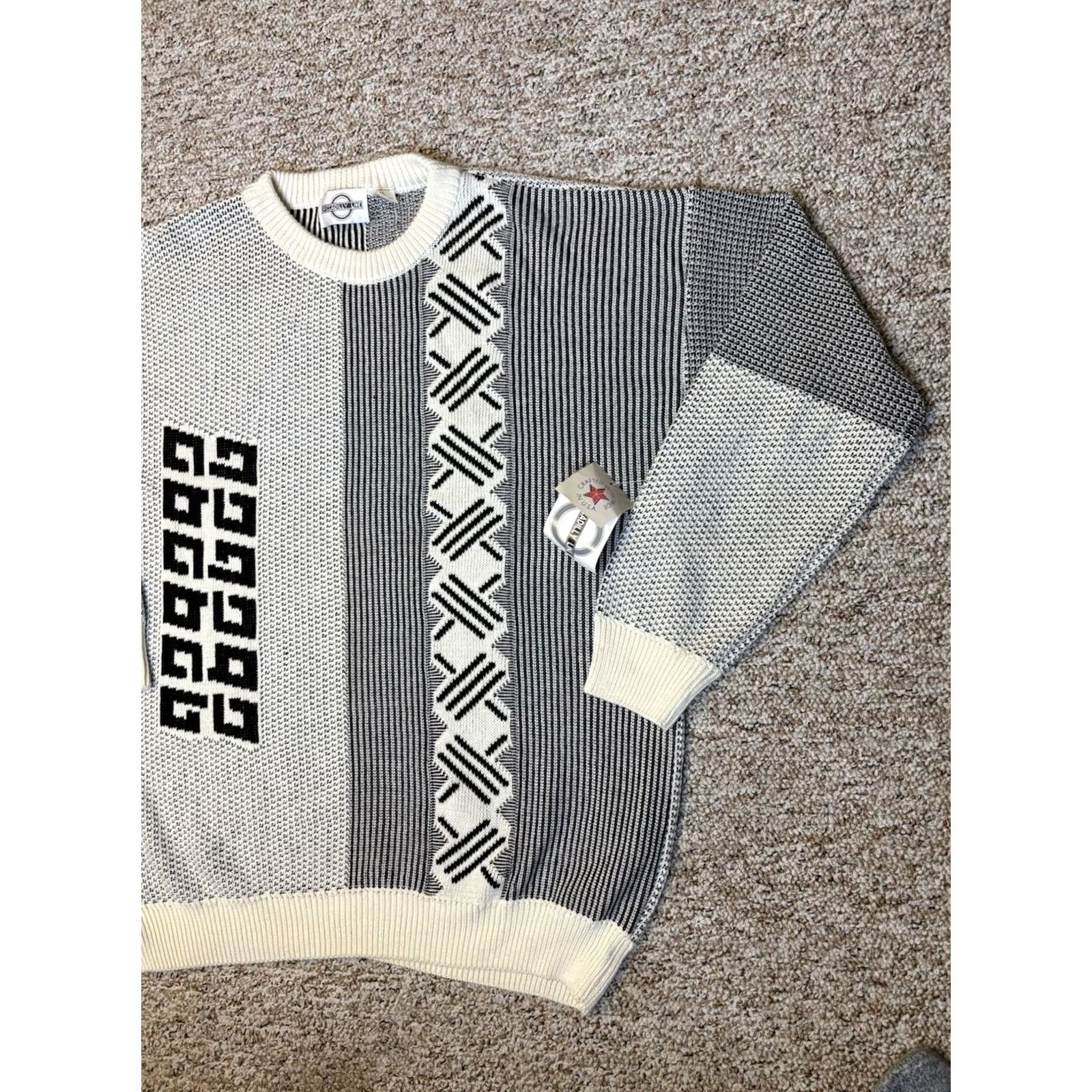 Vintage VINTAGE Piccadilly Line Men's Sweater Knit Pullover 100% Cotton Beige Geometric Crew Neck 1XL USA Men Pullover Knit Sweater Size US XL / EU 56 / 4 - 3 Thumbnail