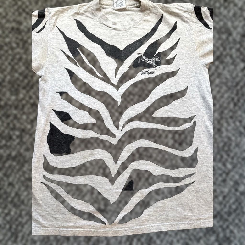 Lee VINTAGE Ted Nugent Bow Hunting Forever Zebra Stripe T Shirt Sz L Rock Band Shirt Men 90s Cotton Gray Short Sleeve Crew Neck Logo Size US L / EU 52-54 / 3 - 1 Thumbnail