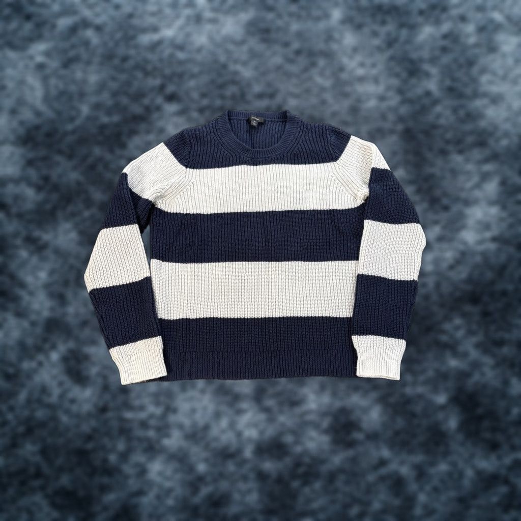 J.Crew **J CREW Women's Med Blue Stripe Cable Knit Classic Pullover Sweater** User: J CREW Women's Med Blue Cable Knit Stripe Classic Pullover Sweater Size M / US 6-8 / IT 42-44 - 1 Thumbnail