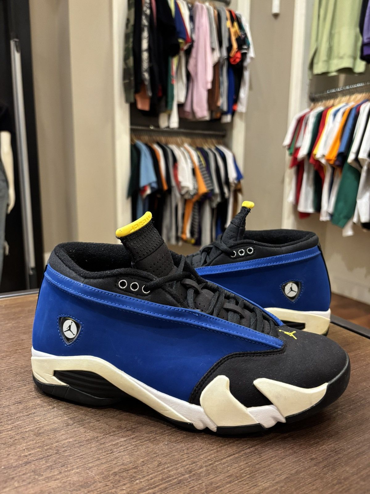 Jordan Brand Jordan 14 Retro Low Laney (2015) Size US 8.5 / EU 41-42 - 2 Thumbnail