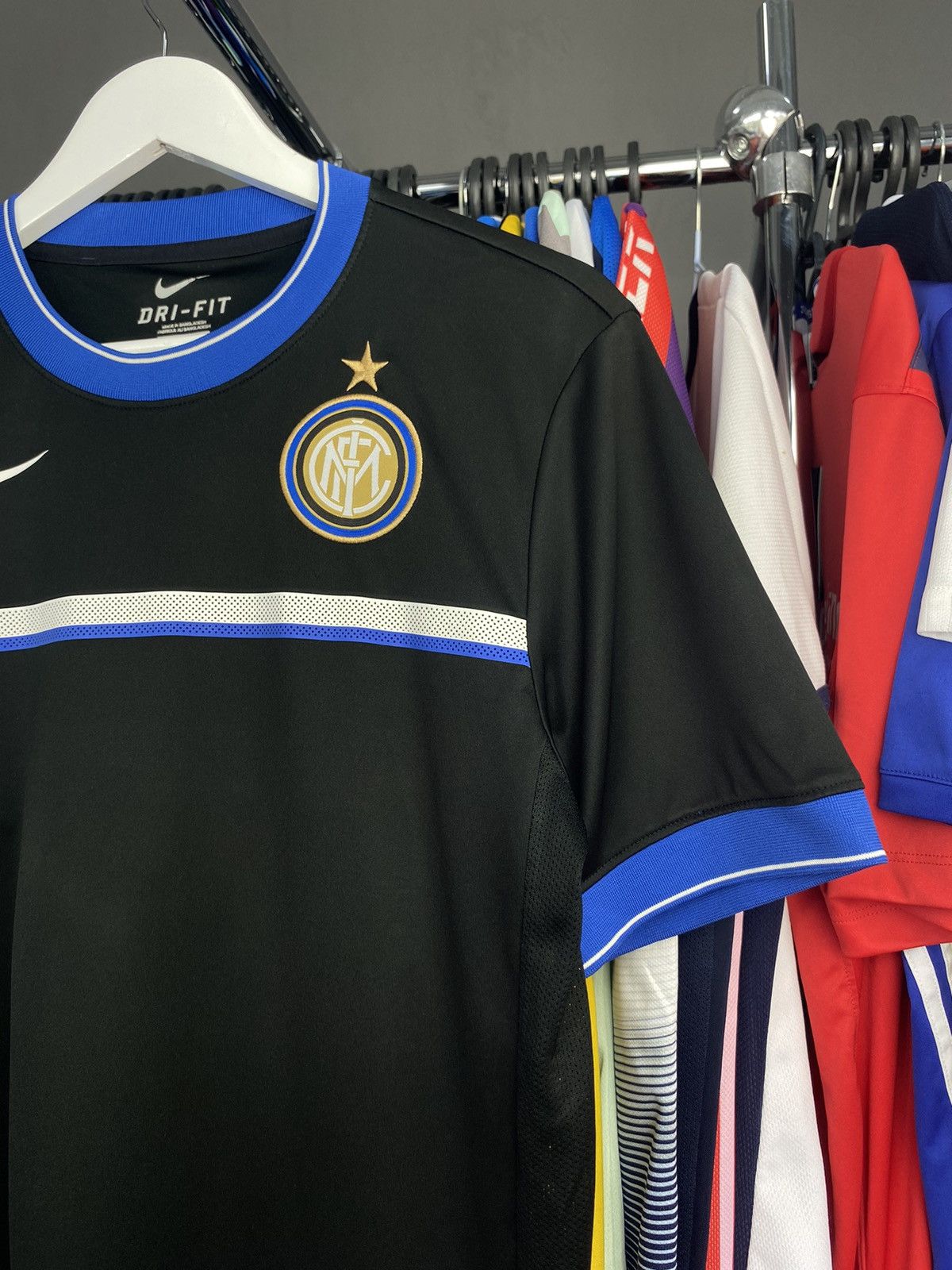 Nike 2011/12 NIKE INTER MILAN SOCCER FOOTBALL JERSEY SHIRT Size US S / EU 44-46 / 1 - 4 Thumbnail