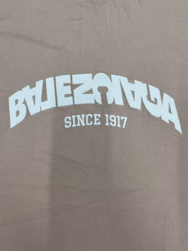 Balenciaga Balenciaga Logo printed round neck short sleeve T-shirt Size US S / EU 44-46 / 1 - 3 Thumbnail