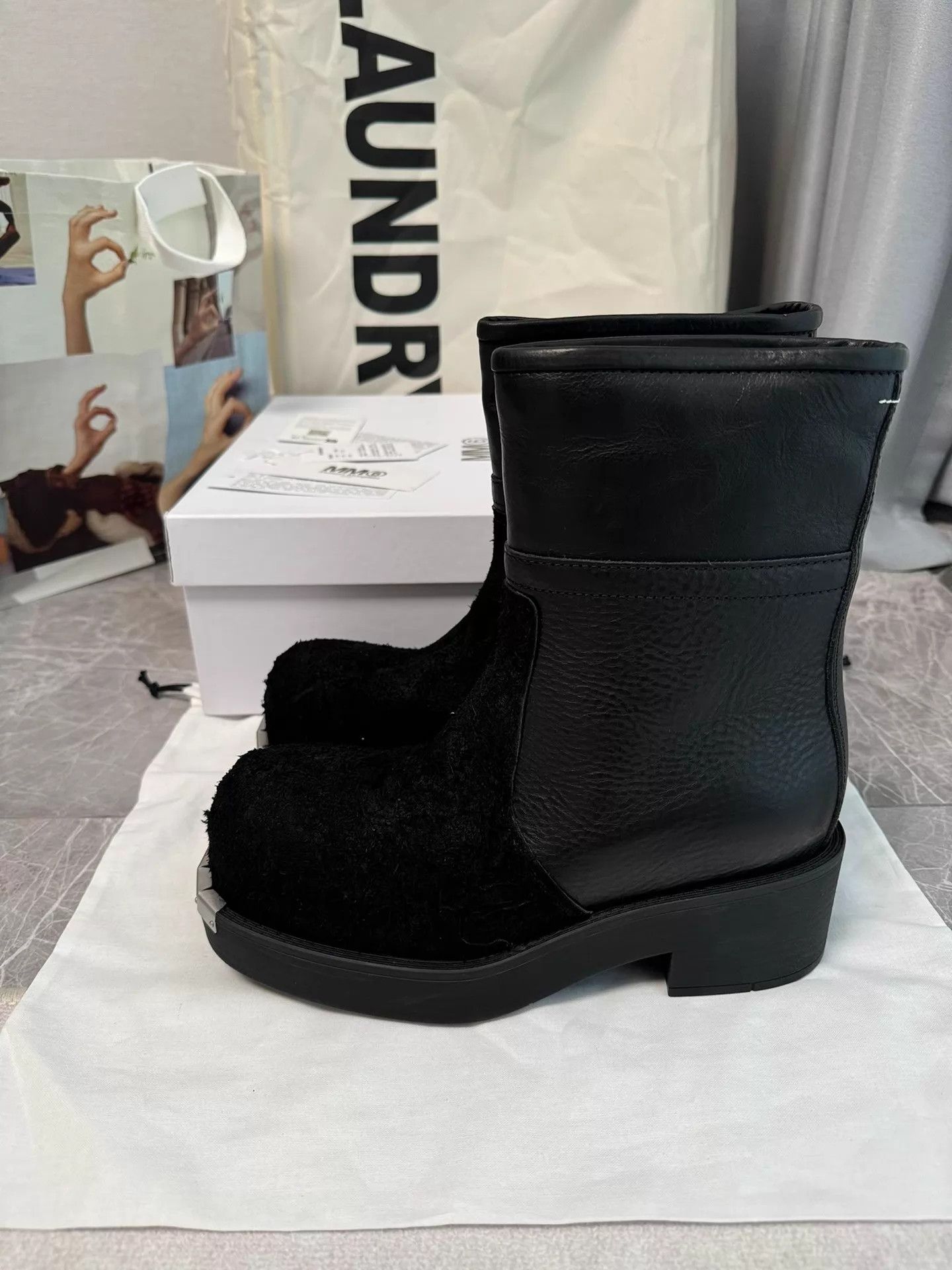 MM6 MM6 Maison Margiela Distressed Toe Mickey Head Fur Boot Size US 7.5 / IT 37.5 - 1 Thumbnail