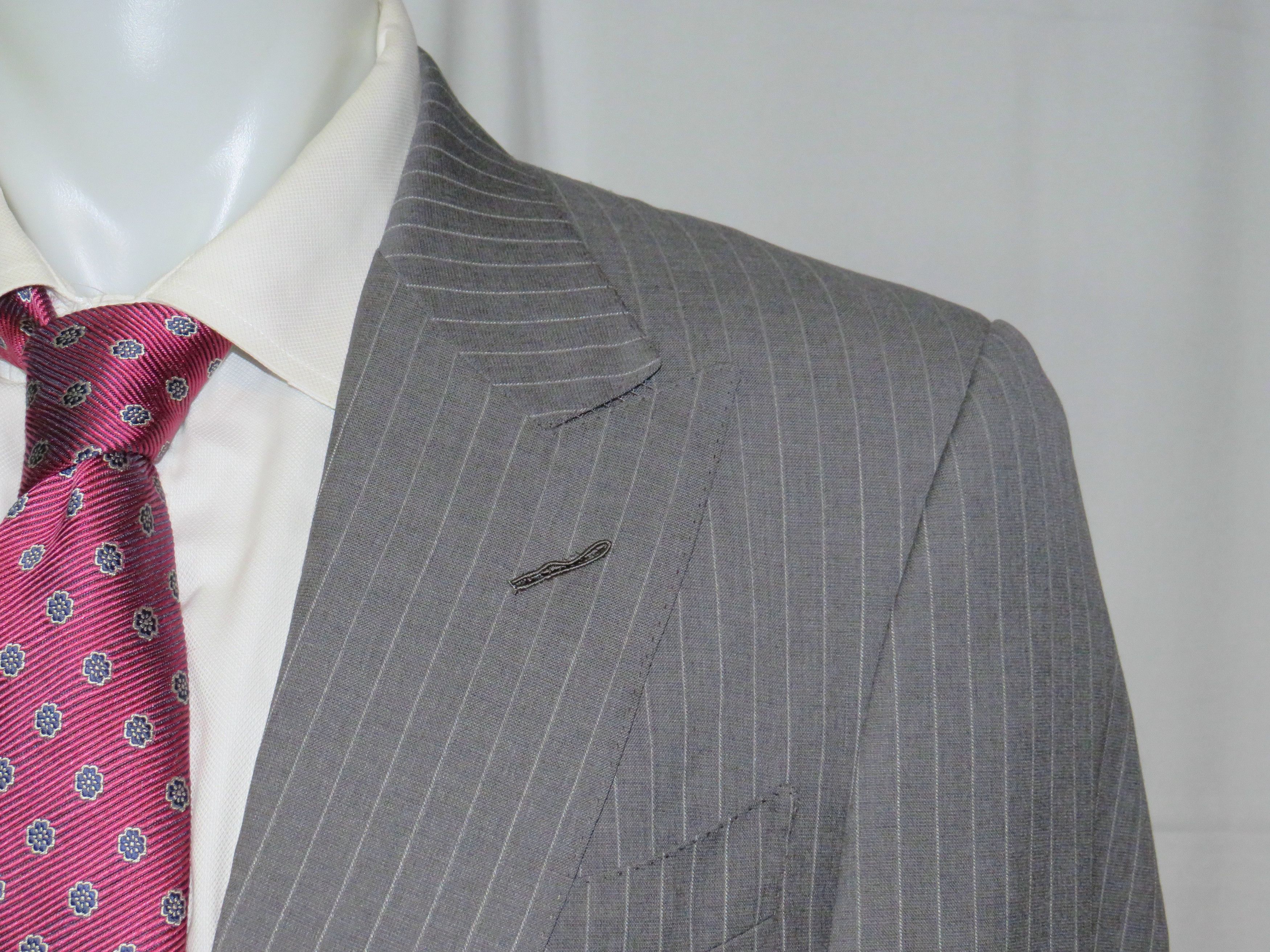 Tom Ford Shelton Gray Stripe Current Two Button Suit 40R Size 40R - 8 Thumbnail