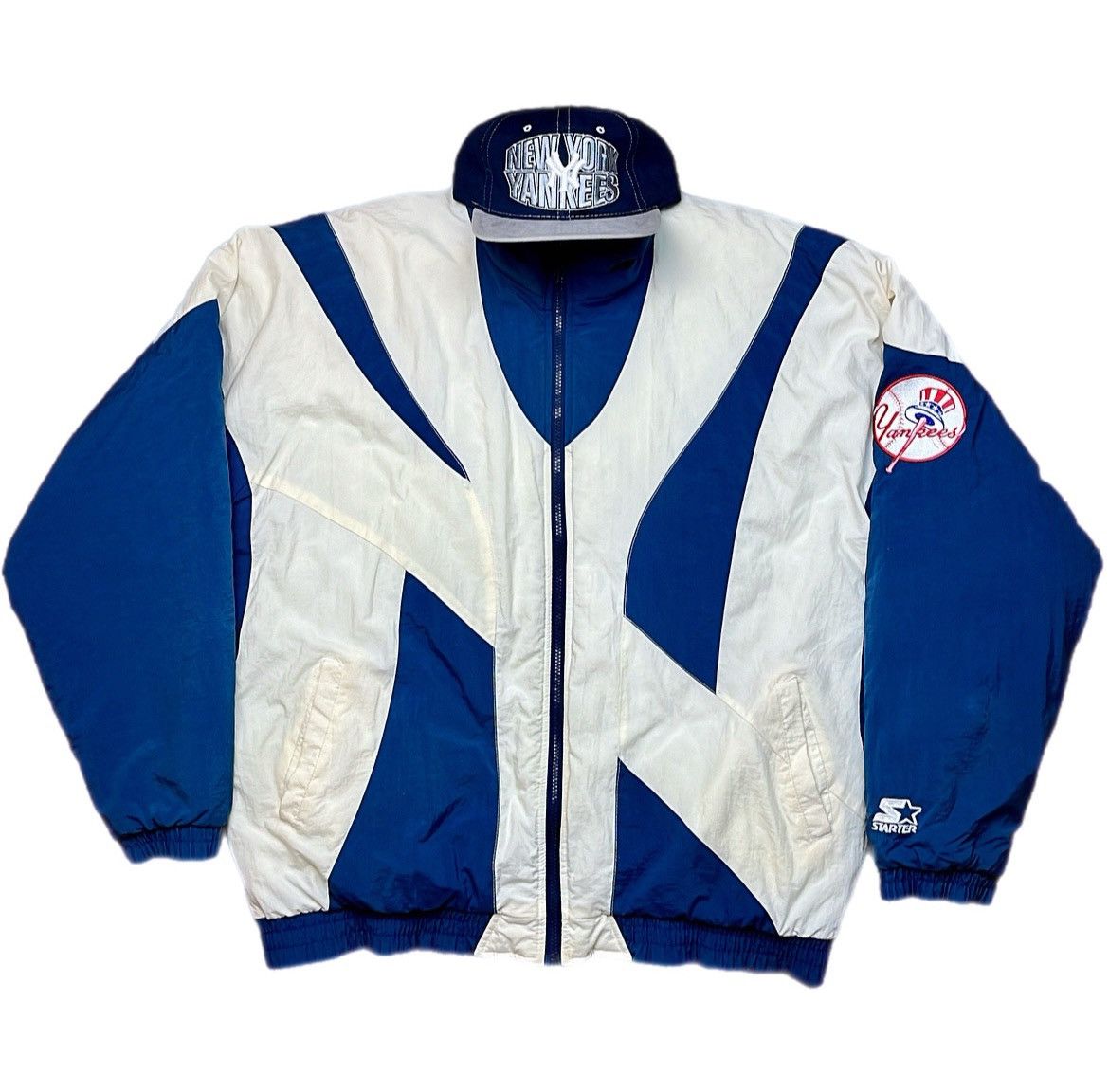 image of Mlb x New York Yankees Vintage New York Yankeers Starter Big Logo Puffer Jacket in Navy/White (Size