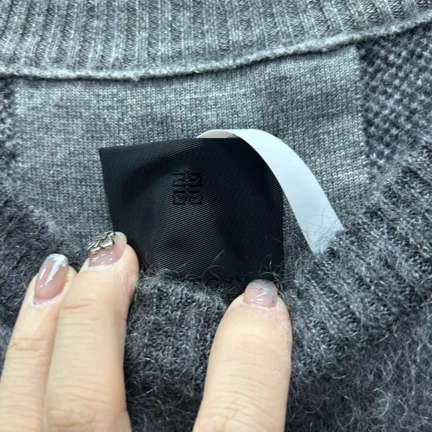 Givenchy Givenchy Chito Mohair Sweater L 99 New Size US L / EU 52-54 / 3 - 3 Thumbnail