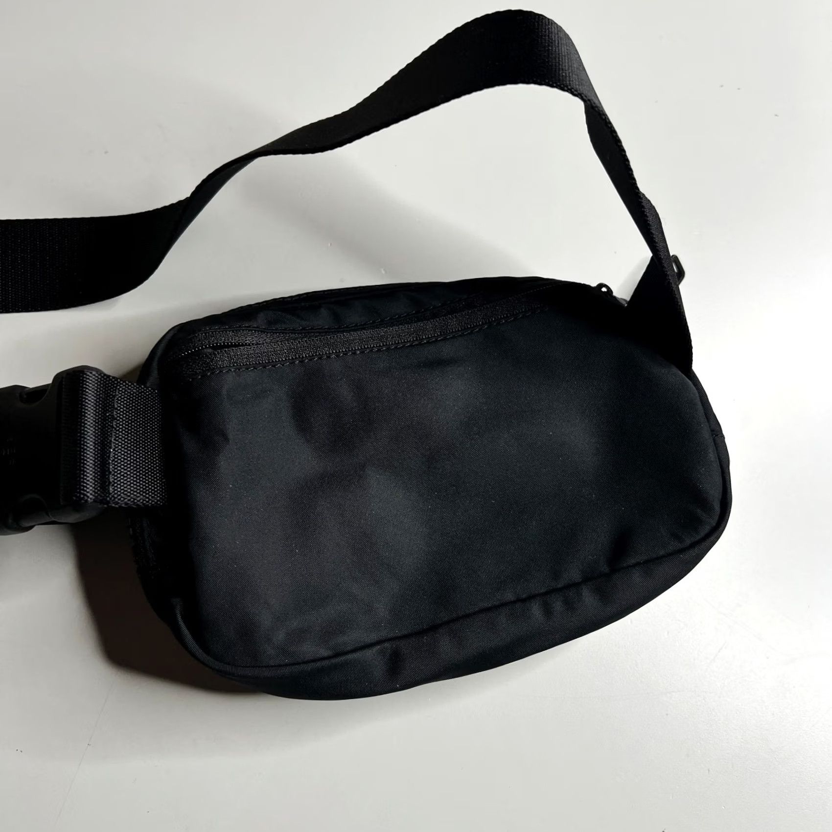 lululemon cross body bag black Everywhere Belt Bag, (LU9B78S) : Sports & Outdoors This lululemon Crossbody Camera Bag offers a sleek and contemporary way to carry your essentials while repping the Los Angeles Kings This cross lululemon athletica Black Crossbody Belt