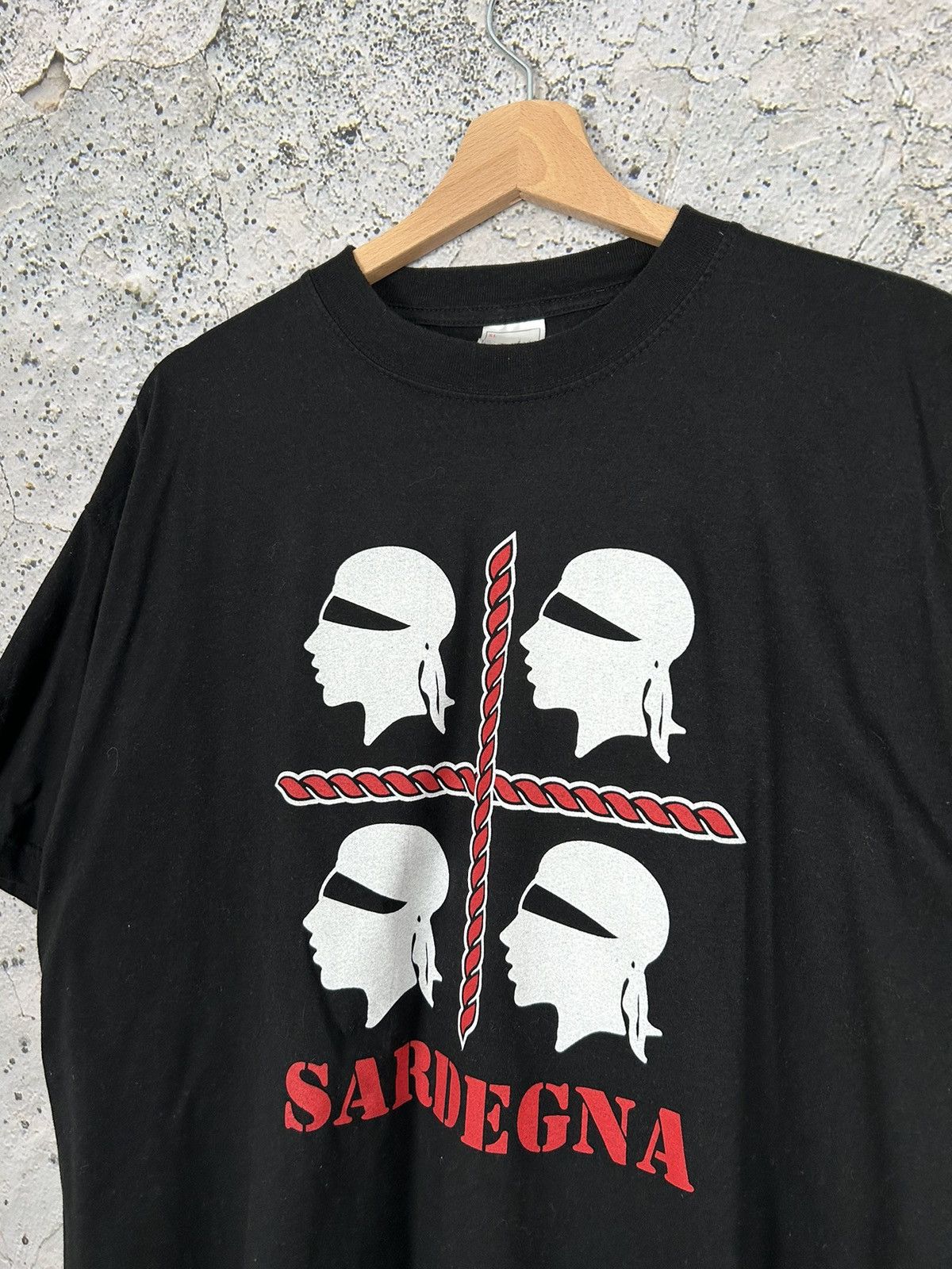 Vintage Vintage Sardegna Graphic Tee Tourist Italy Hype Skate Rock Size US XL / EU 56 / 4 - 3 Thumbnail