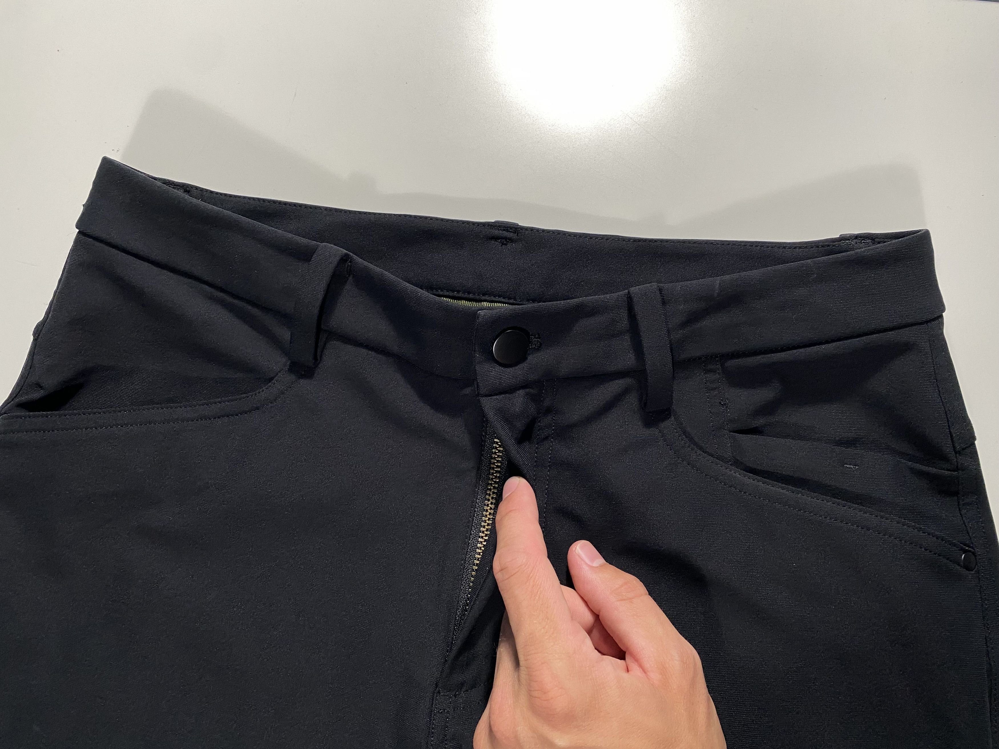 Lululemon Lululemon Slim Fit Commission Pants Black 31x34.5 Size US 31 - 3 Thumbnail