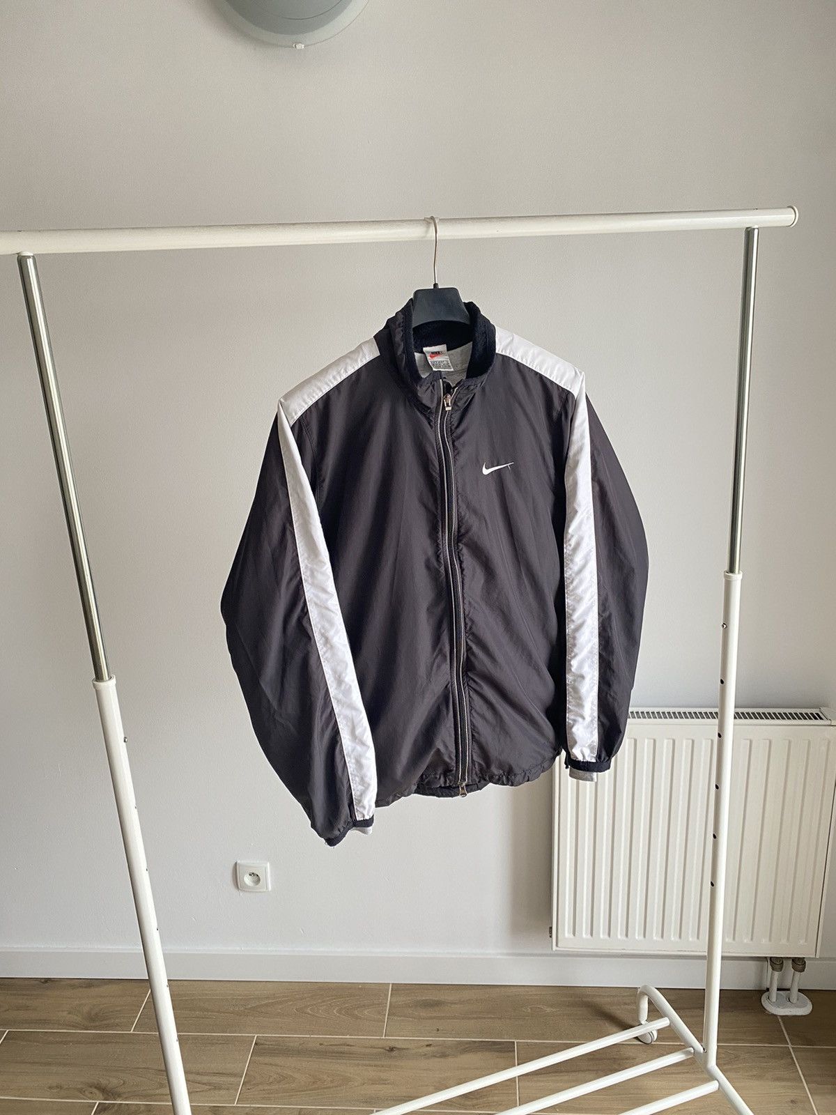 Nike Vintage Nike Light Jacket Track Top Size US S / EU 44-46 / 1 - 3 Thumbnail