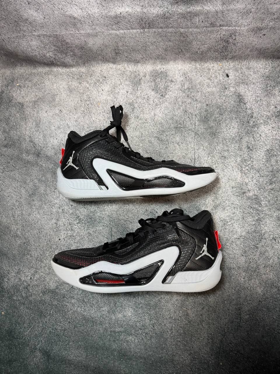 Jordan Brand Size 8.5 | Jordan Tatum 1 With Box | Pre-Owned Size US 8.5 / EU 41-42 - 2 Thumbnail