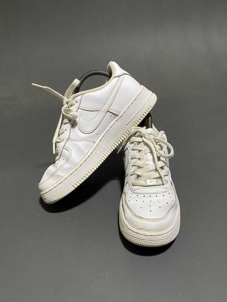 Nike Nike Air Force 1 Sneakers Size US 6 / EU 39 - 3 Thumbnail
