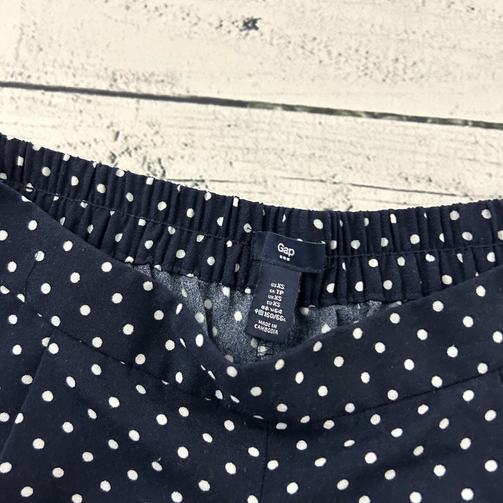 Gap Gap Polka Dot Elastic Waist Pockets Flowy Shorts Women's XS Blue White Bermuda Elastic Waist Polka Dot Shorts Womens XS Gap Size 26" / US 2 / IT 38 - 2 Thumbnail