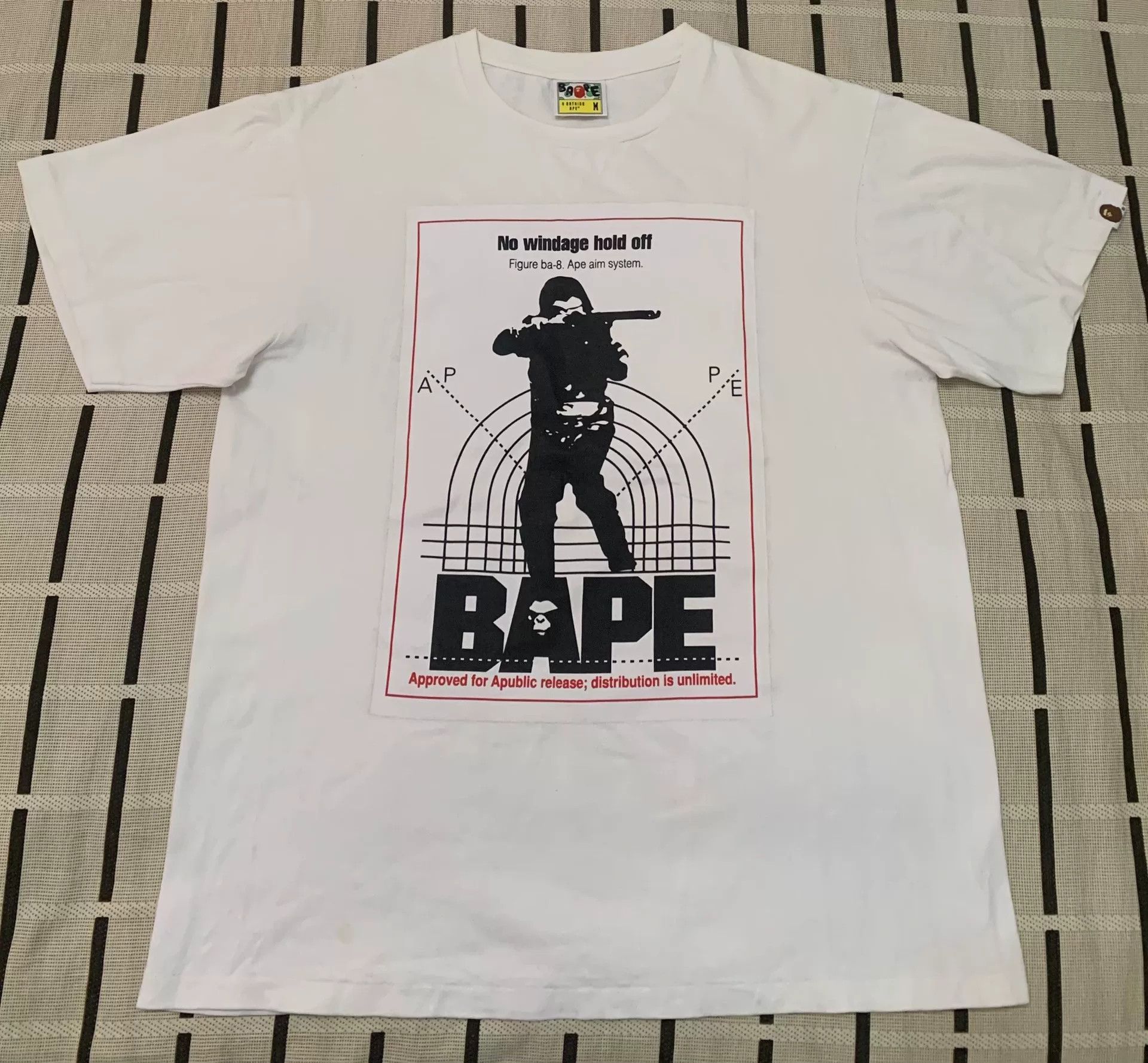 Bape Bape T-Shirt M Men Size US M / EU 48-50 / 2 - 1 Thumbnail