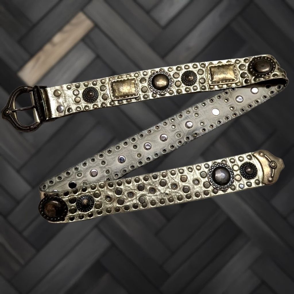 Vintage VINTAGE Sand Castle belt Concho Leather Studded belt 30 in Gold Women XS-30 28-32 belt holes 1-3/8" vintage western belt Size ONE SIZE - 1 Thumbnail
