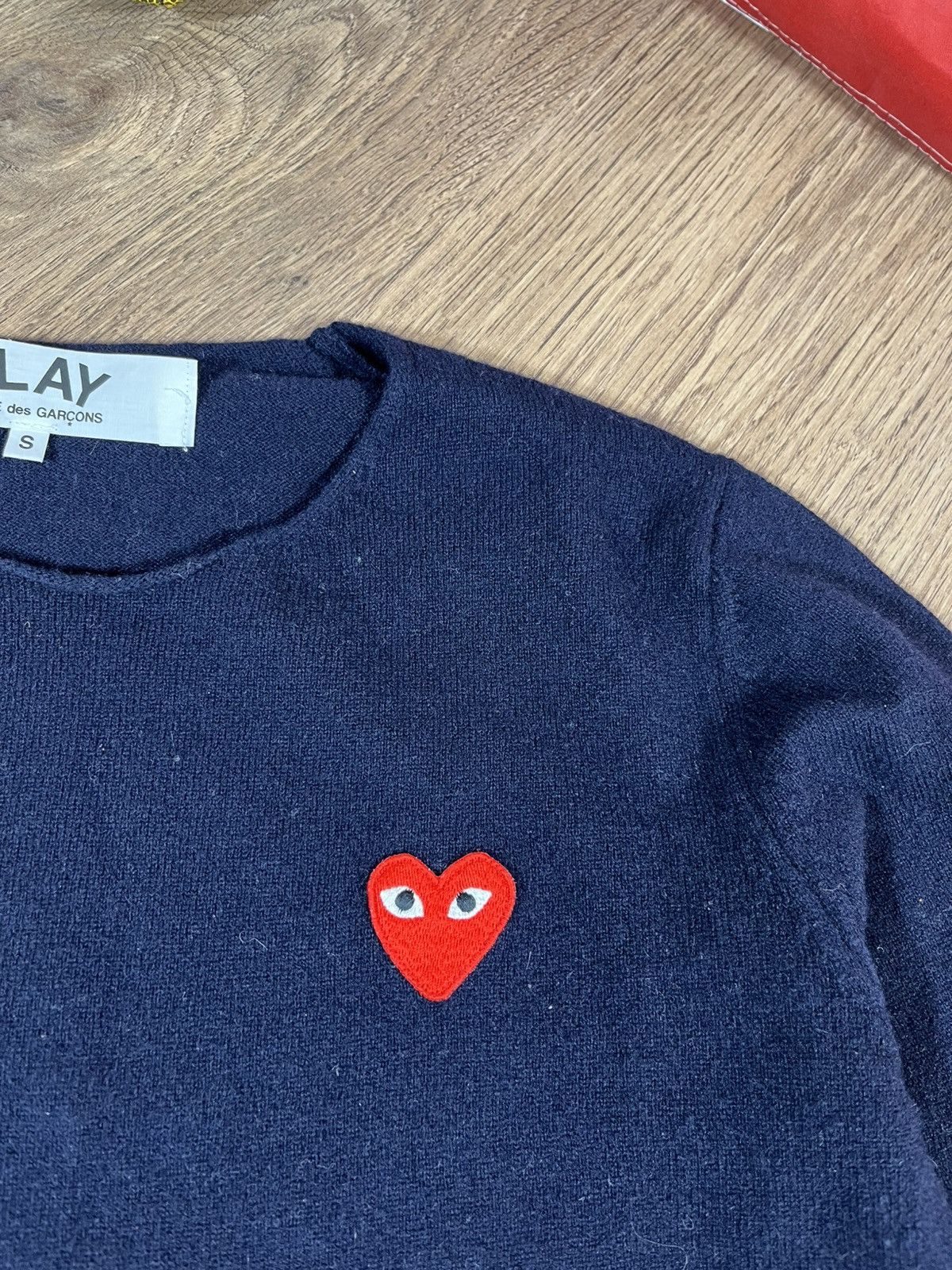 Comme des Garcons Comme Des Garcons Wool Sweater Heart Patch Size US S / EU 44-46 / 1 - 4 Thumbnail