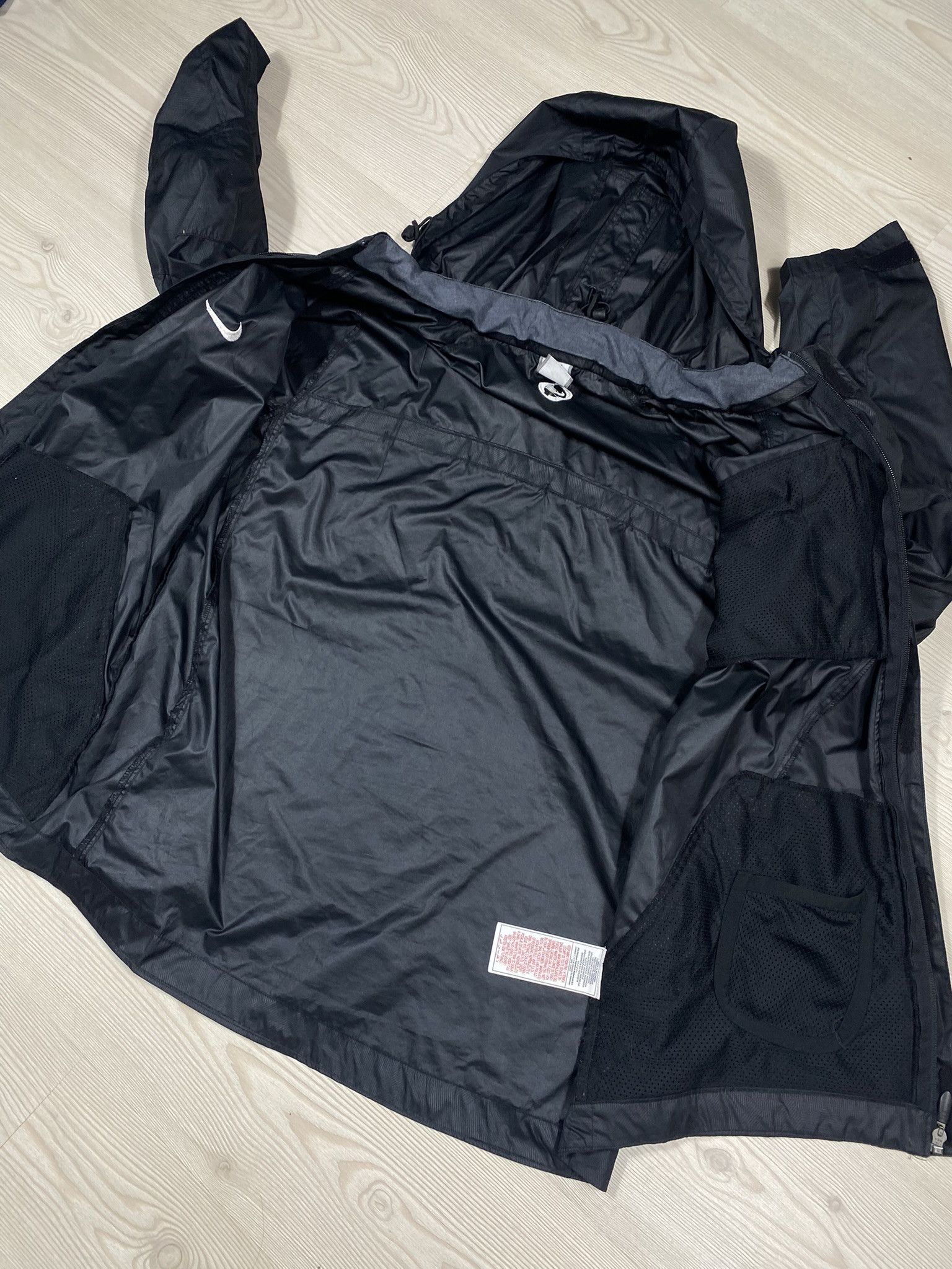 Nike Aston Villa Football Coat 2008 Hooded Stormfit Waterproof Size US L / EU 52-54 / 3 - 4 Thumbnail