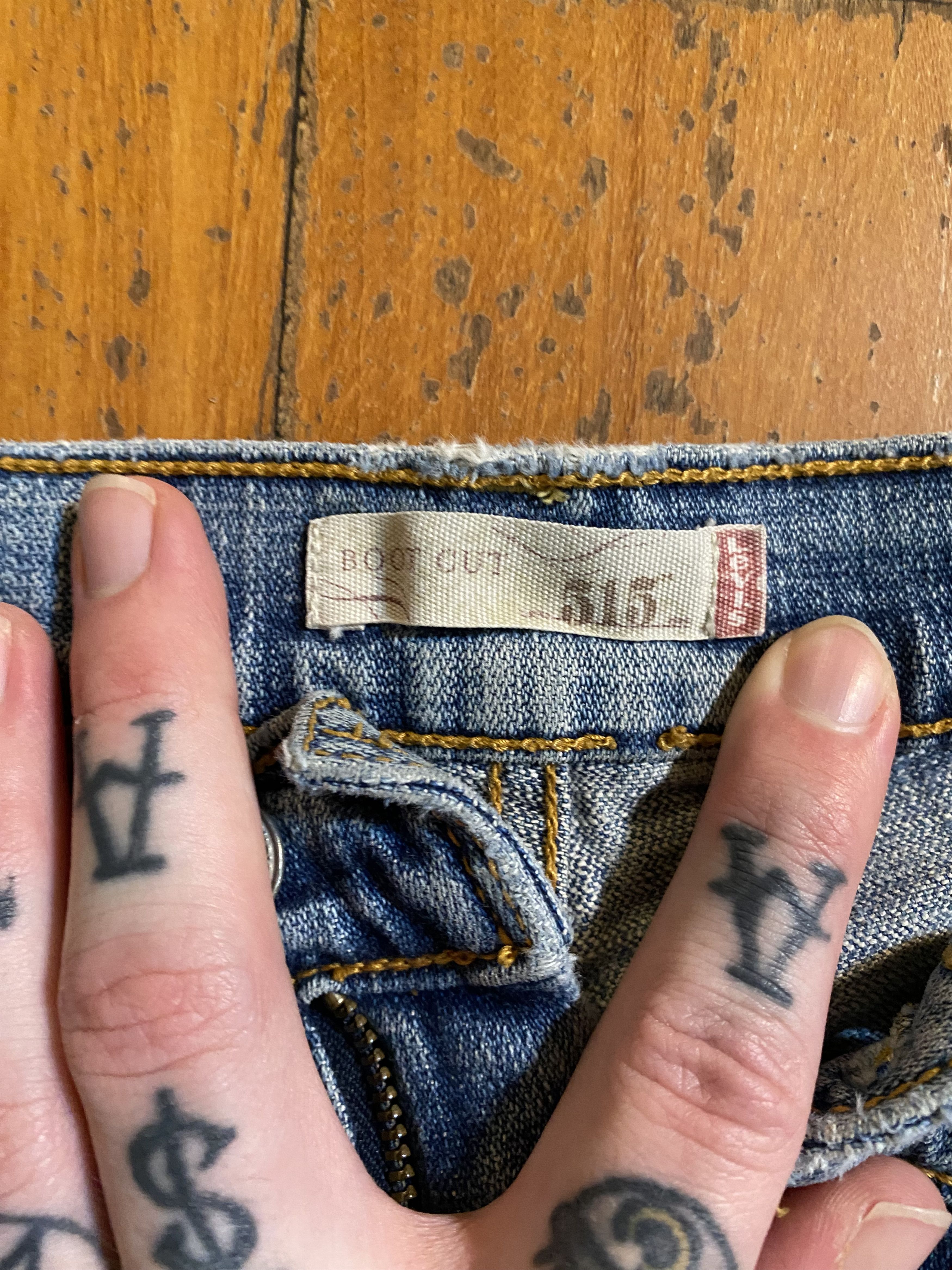 Levi's × Levi's Vintage Clothing × Vintage vintage levi’s cropped shorts Size US 32 / EU 48 - 2 Thumbnail