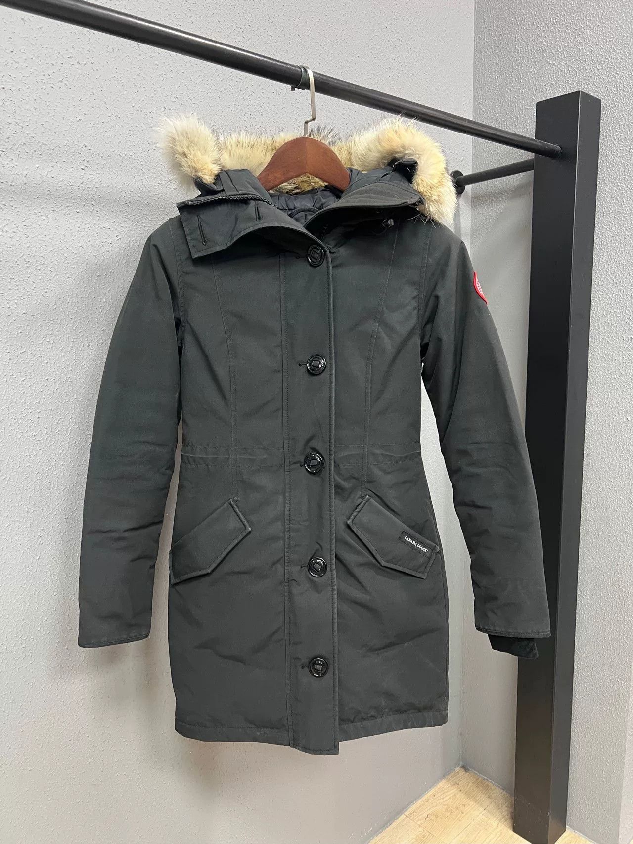 Canada Goose canada goose black down jacket with fur hood Size XS / US 0-2 / IT 36-38 - 1 Thumbnail