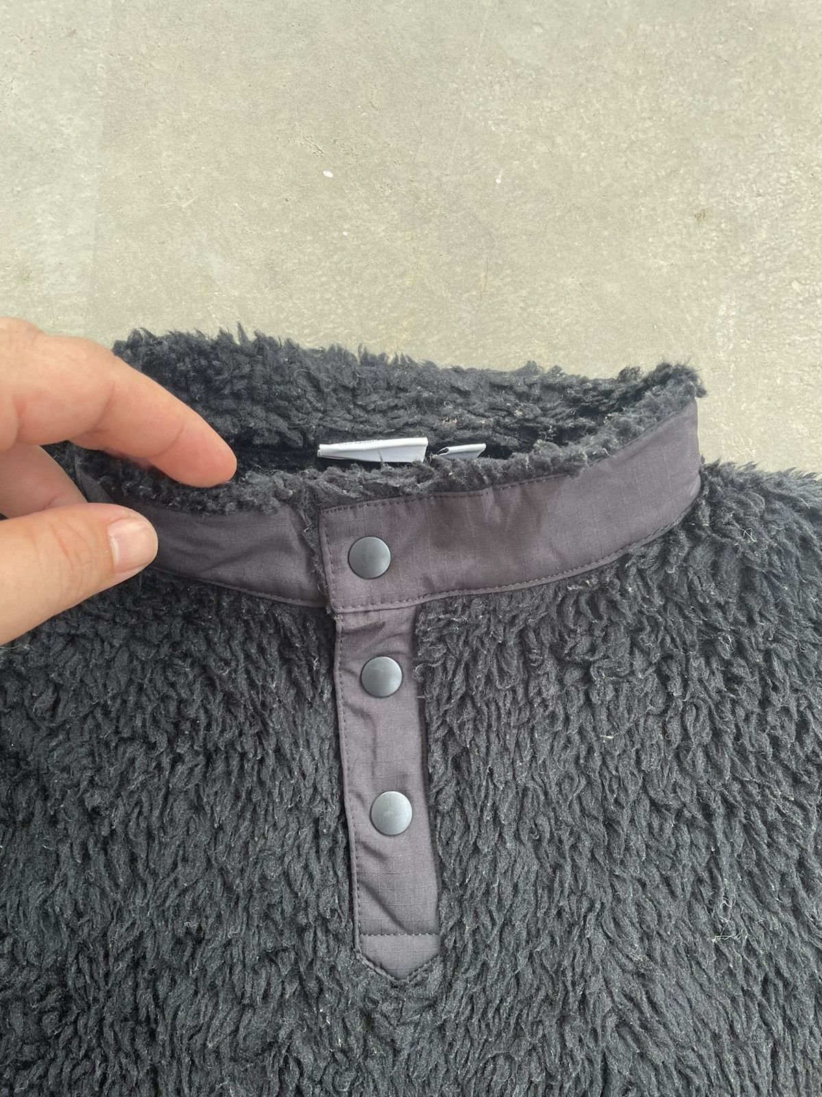 Uniqlo × White Mountaineering UNIQLO X WHITE MOUNTAINEERING FLEECE OBERSIZED PULLOVER KIDS Size US XXS / EU 40 - 5 Thumbnail