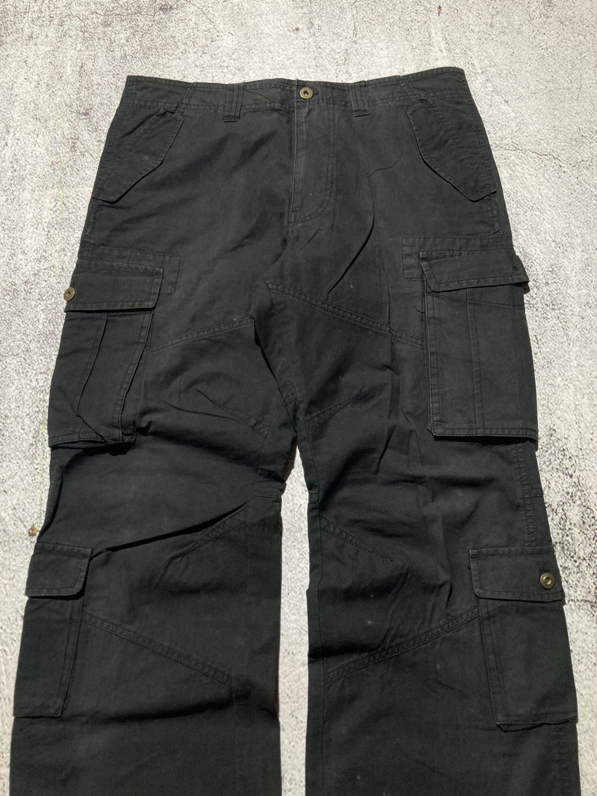 Japanese Brand 2000s Takeo Kikuchi Multipocket Cargo Pants Black Designer Size US 34 / EU 50 - 2 Thumbnail