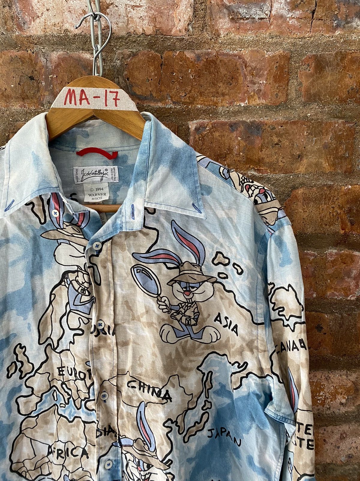Iceberg 1997 Iceberg X Warner Bros Button up carton nerwork Size US L / EU 52-54 / 3 - 5 Thumbnail