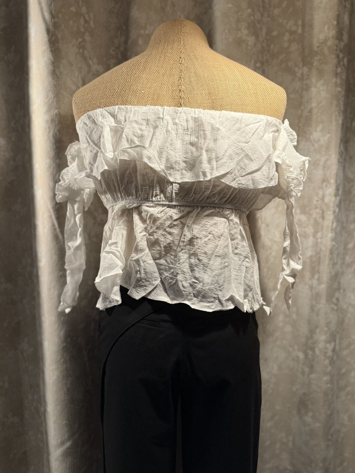 Other Romantic Off-Shoulder Ruffle Top – White | Boho Chic Size M / US 6-8 / IT 42-44 - 10 Thumbnail