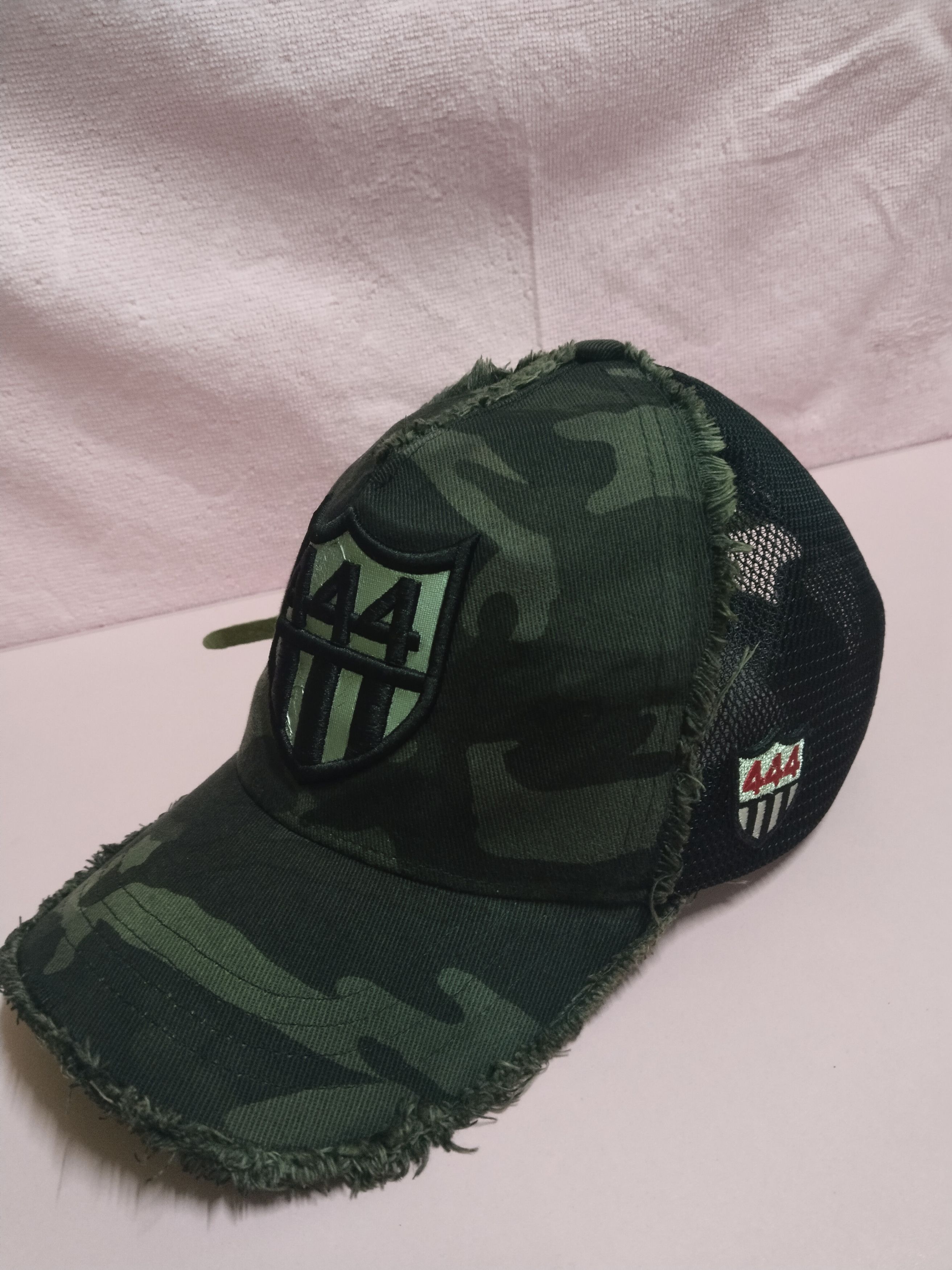 Designer VINTAGE DESIGNER YOSHINORI KOTAKE CAMO TRUCKER HAT Size ONE SIZE - 3 Thumbnail