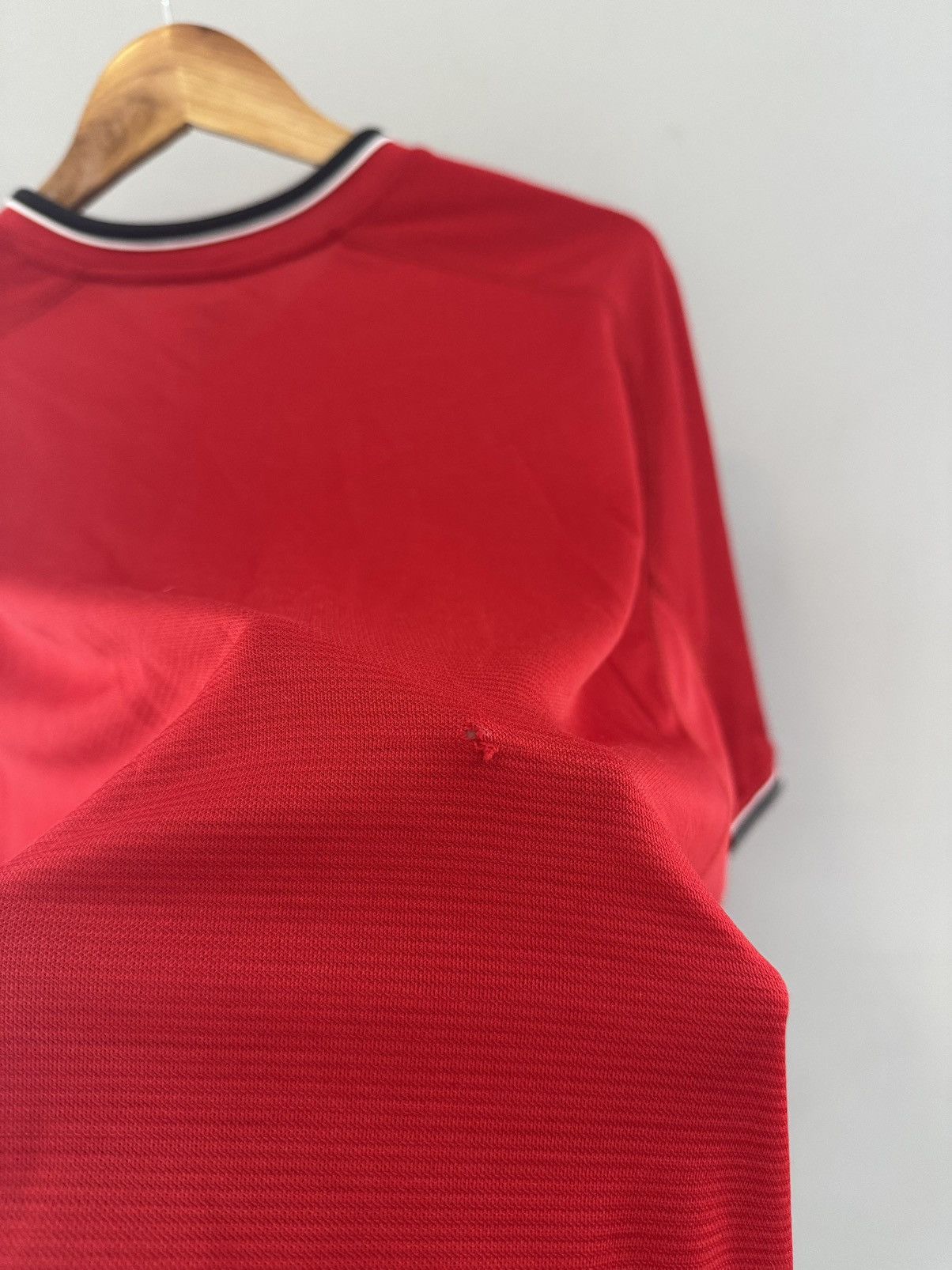 Umbro × Vintage 2000-2002 FC Manchester United Umbro Vodafone jersey vintage Size US XL / EU 56 / 4 - 10 Thumbnail