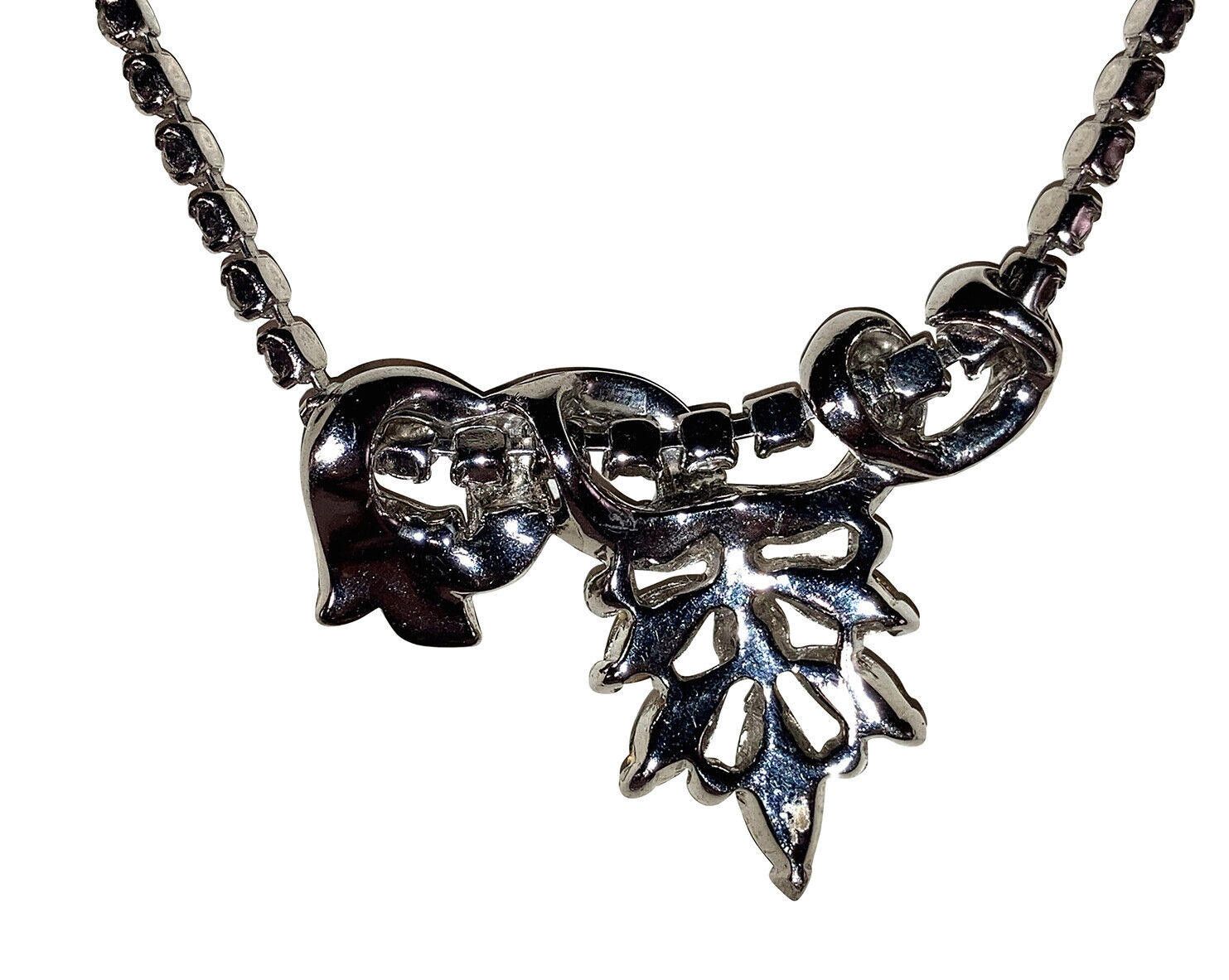 Designer Vintage Costume White Rhinestone Bib Necklace Size ONE SIZE - 3 Thumbnail