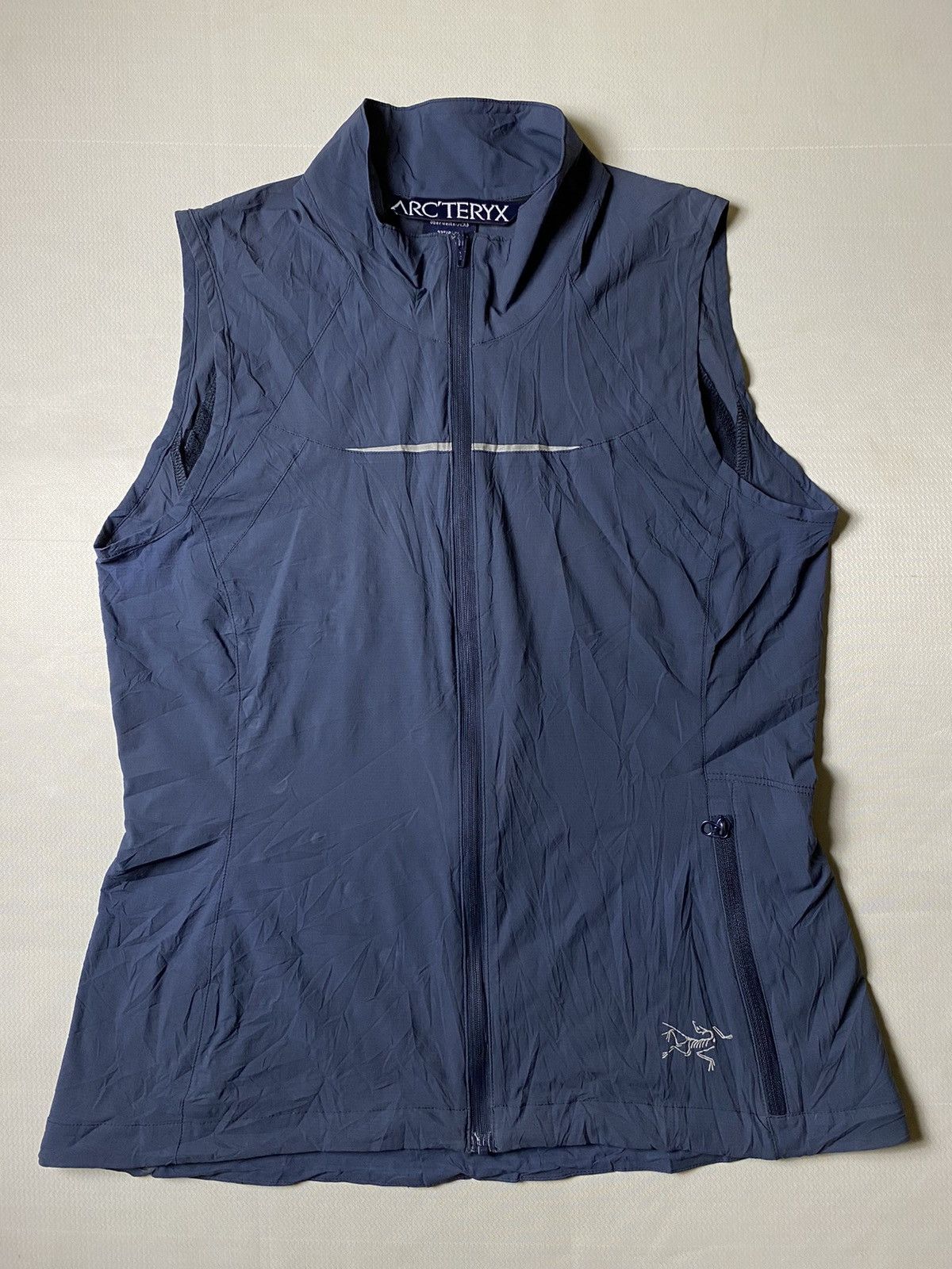 Arc'teryx Rare Vintage Arc’teryx Shell Nylon Vest Reflective Strips Size S / US 4 / IT 40 - 1 Thumbnail